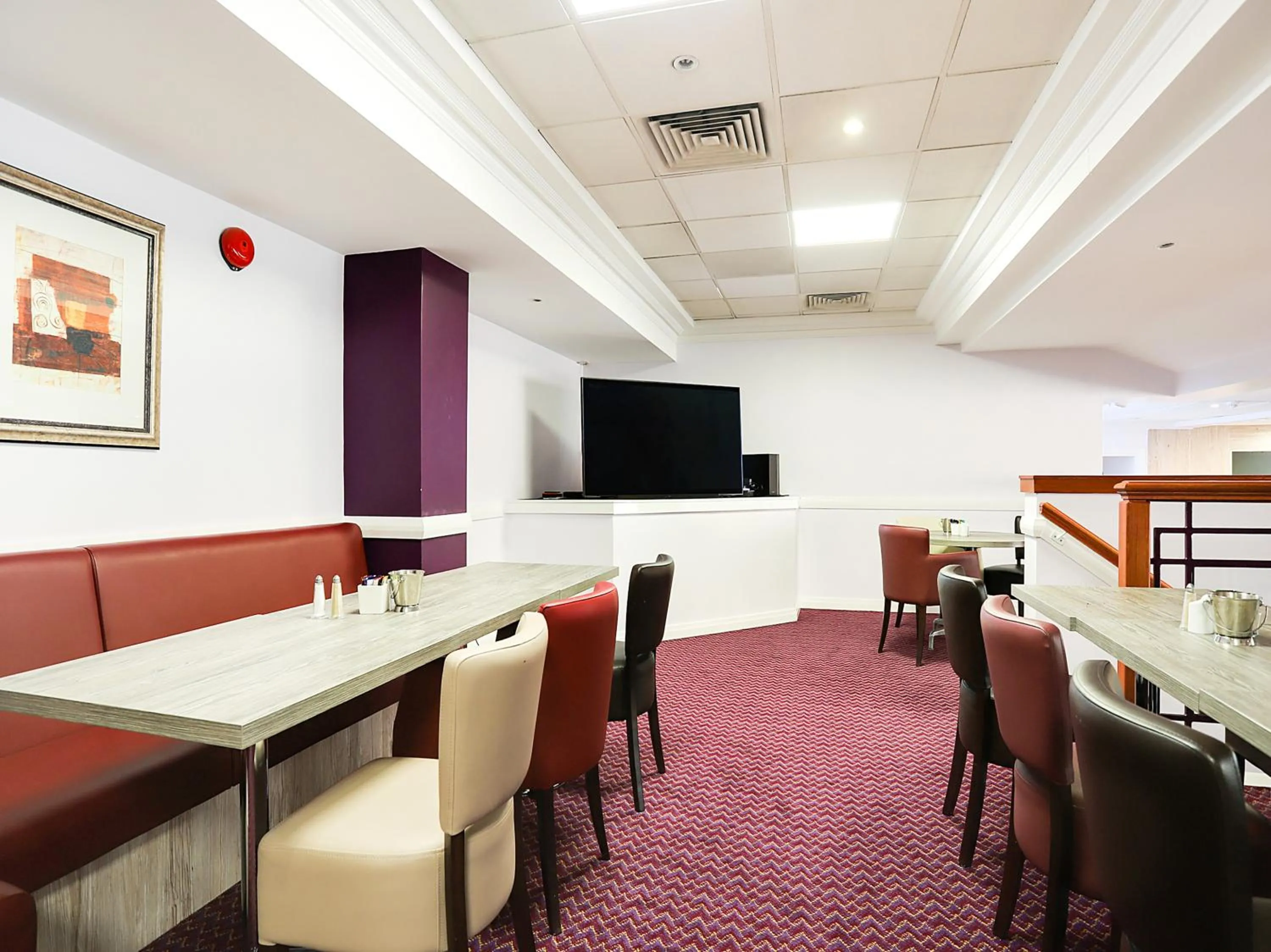 Lounge or bar in Kegworth Hotel East Midlands Airport