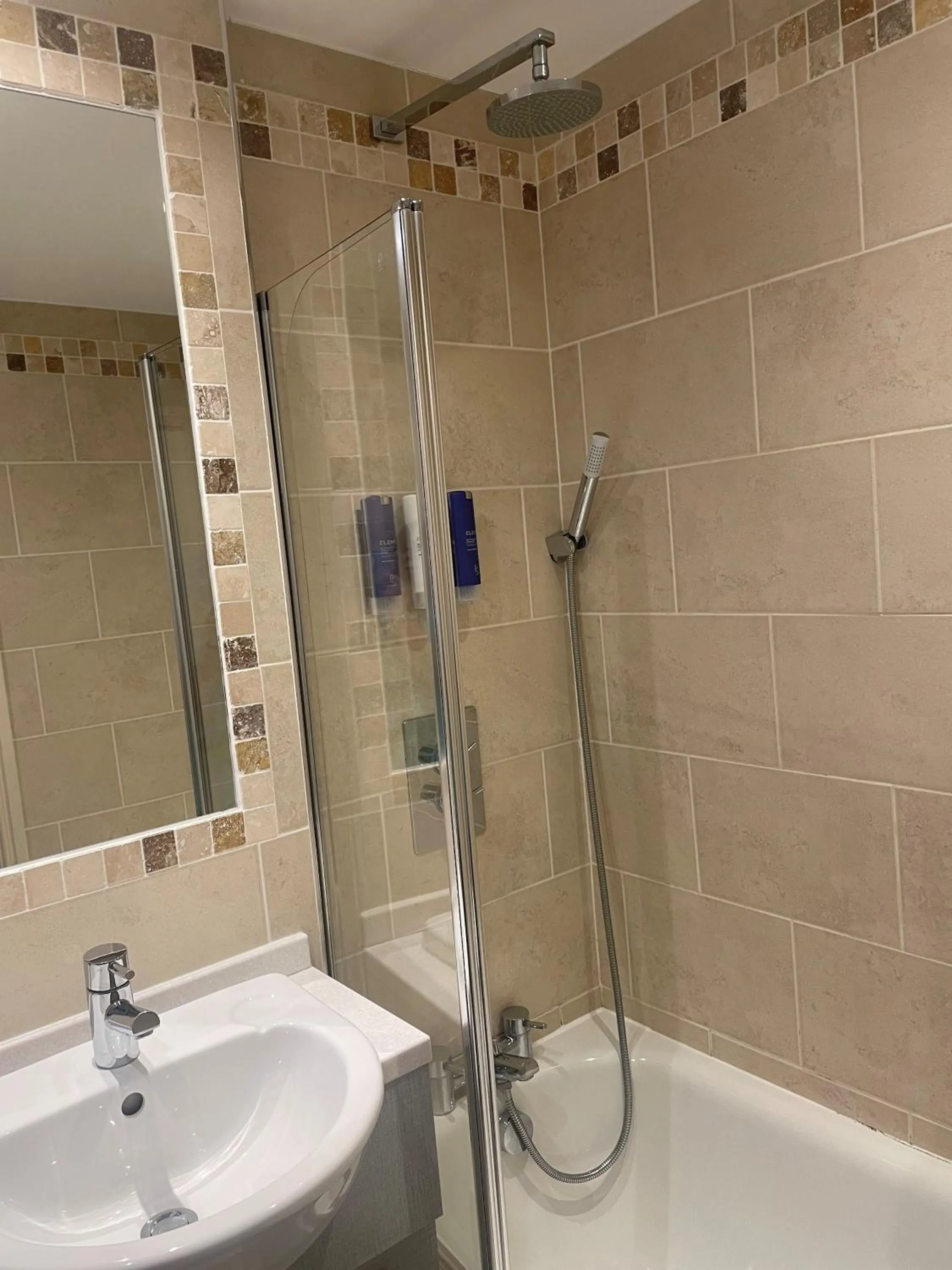 Bathroom in Crowne Plaza East Midlands Airport by IHG