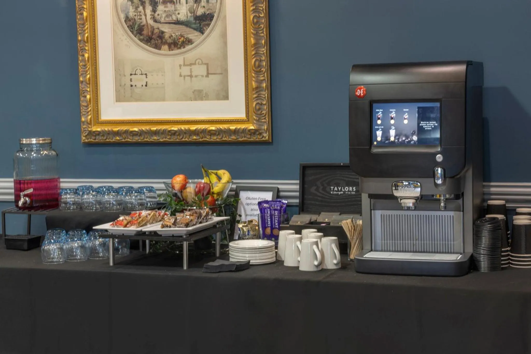 Meeting/conference room in Crowne Plaza East Midlands Airport by IHG