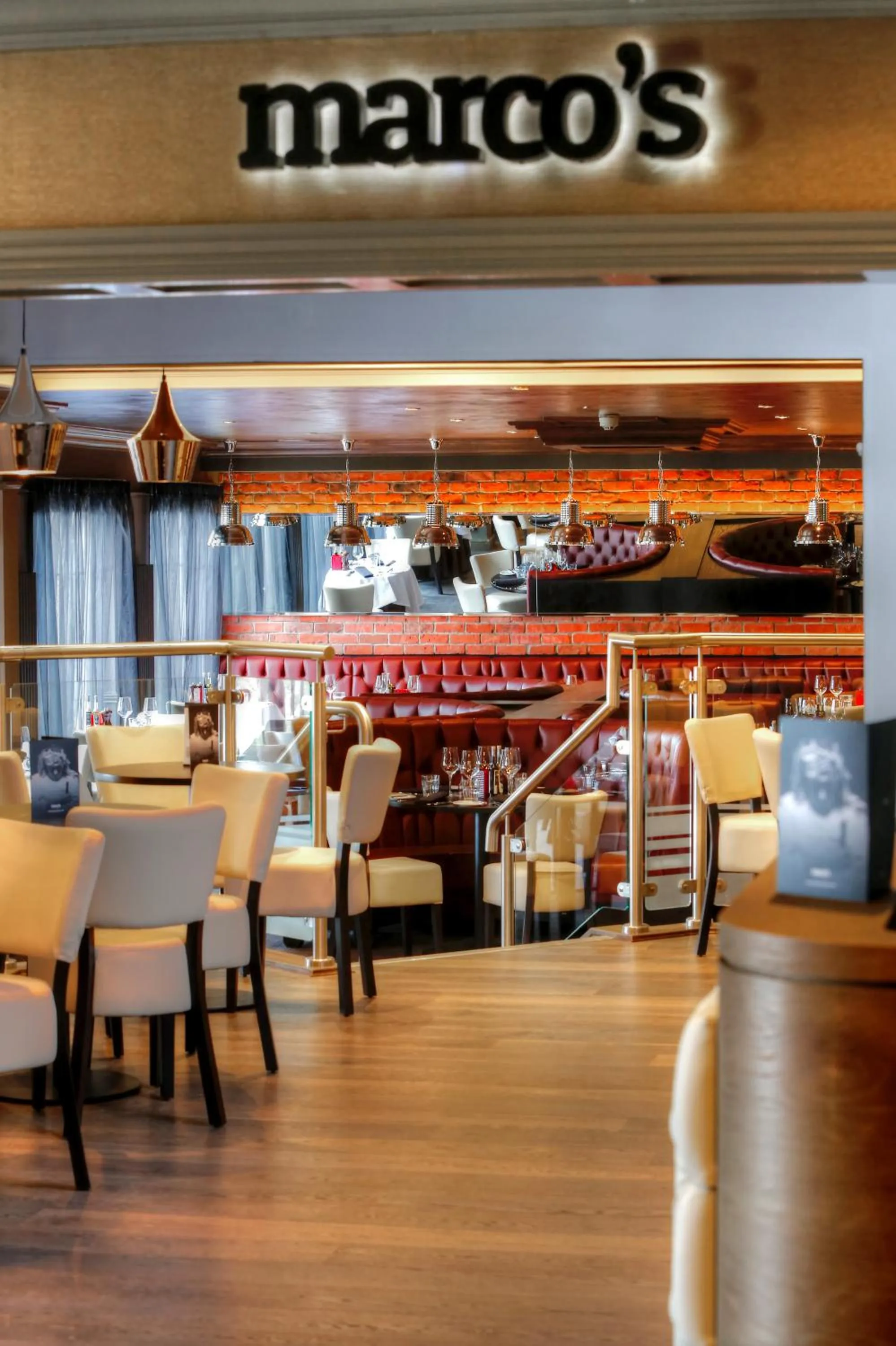 Restaurant/places to eat in Crowne Plaza East Midlands Airport by IHG