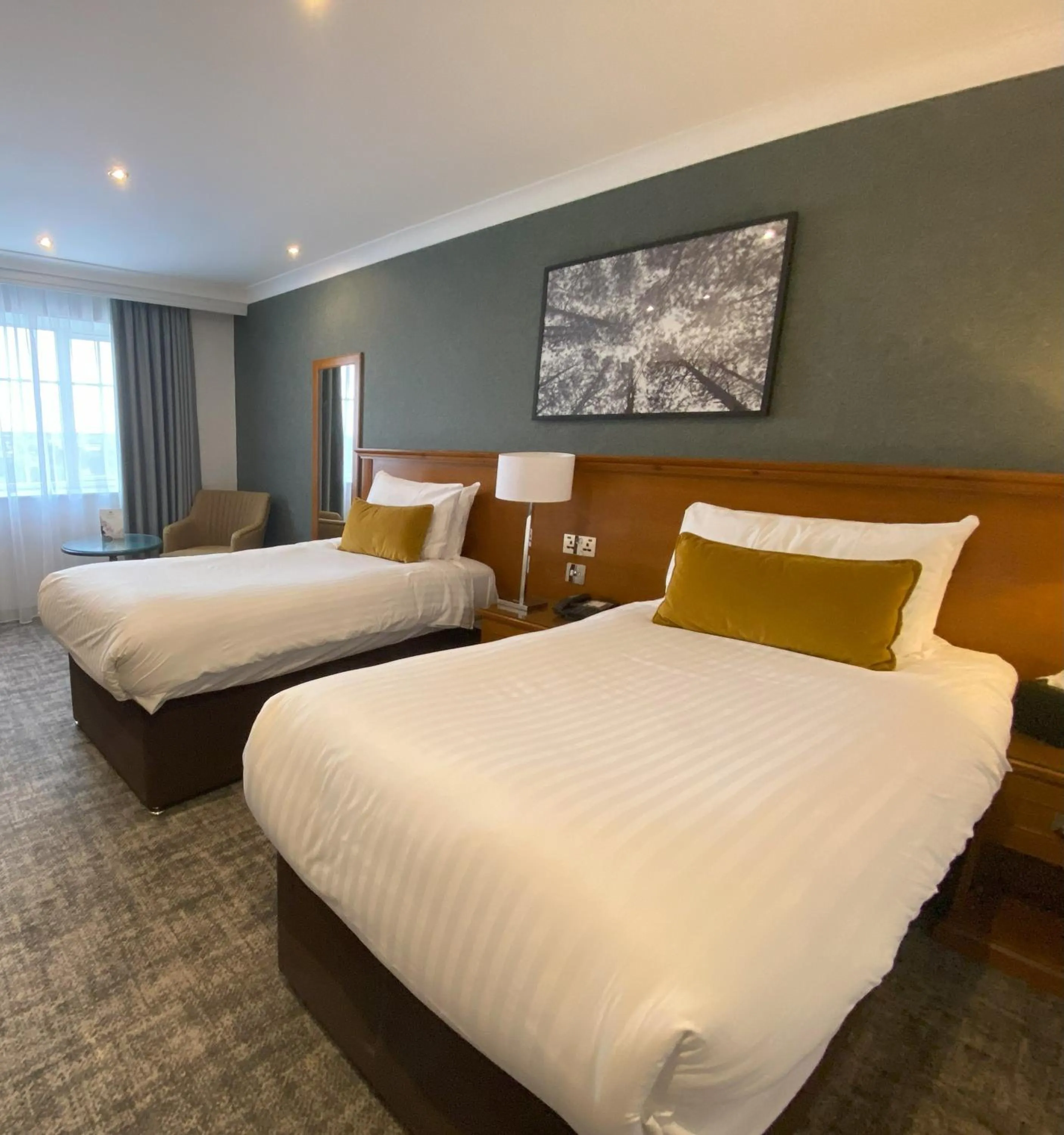 Bedroom, Bed in Crowne Plaza East Midlands Airport by IHG