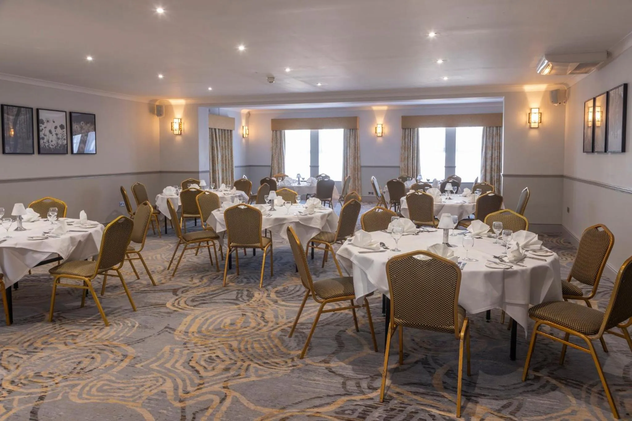 Banquet/Function facilities in Crowne Plaza East Midlands Airport by IHG