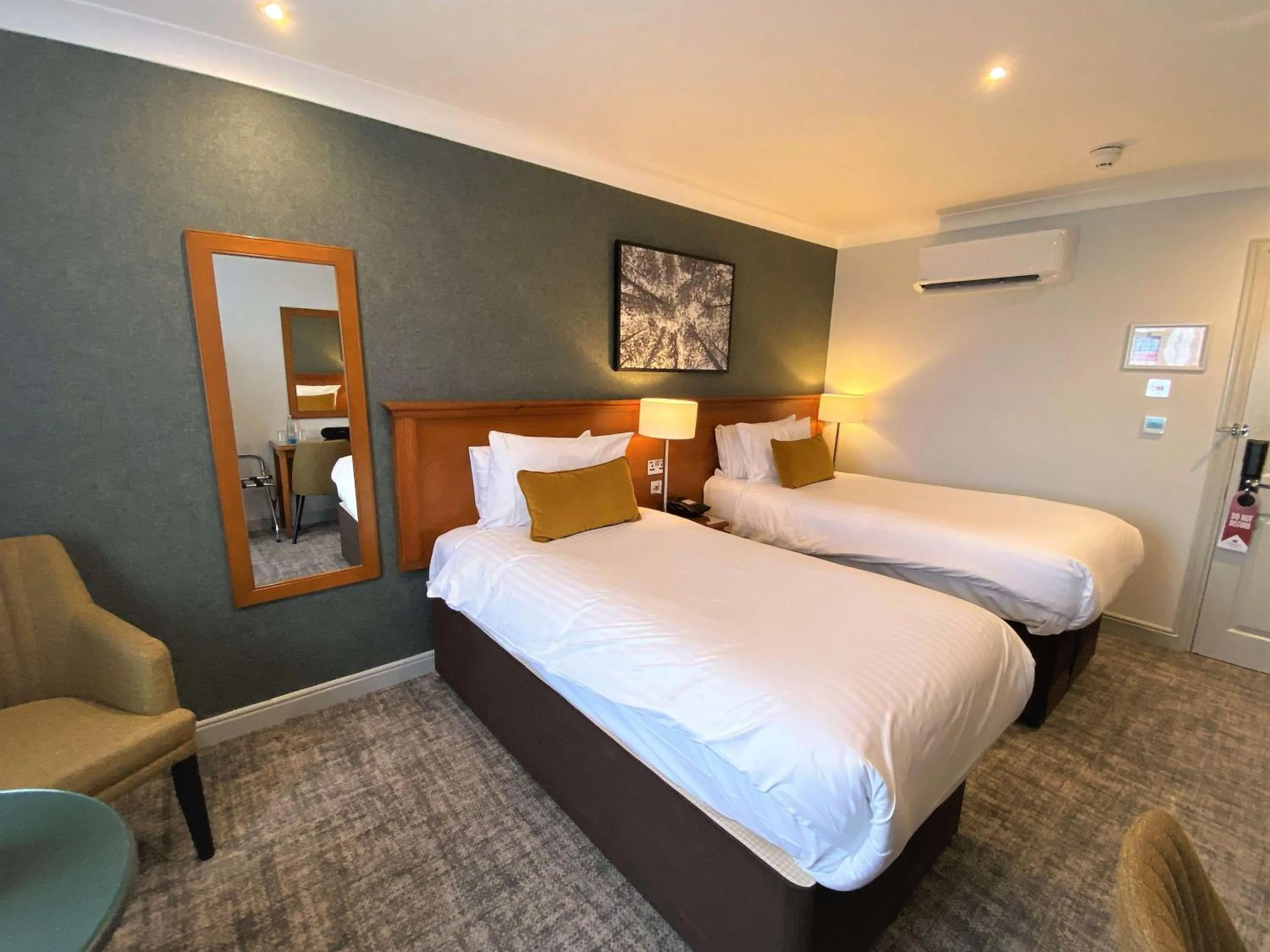 Bed in Crowne Plaza East Midlands Airport by IHG