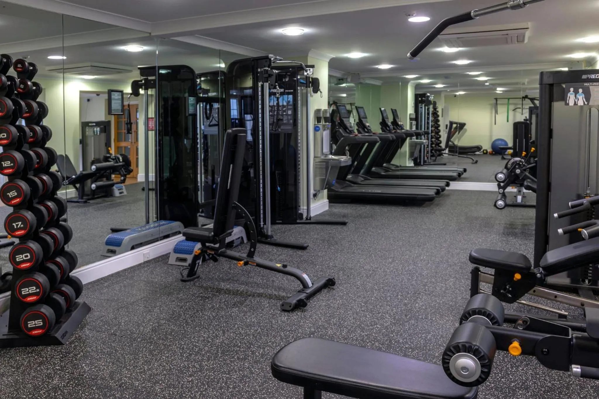 Fitness centre/facilities in Crowne Plaza East Midlands Airport by IHG