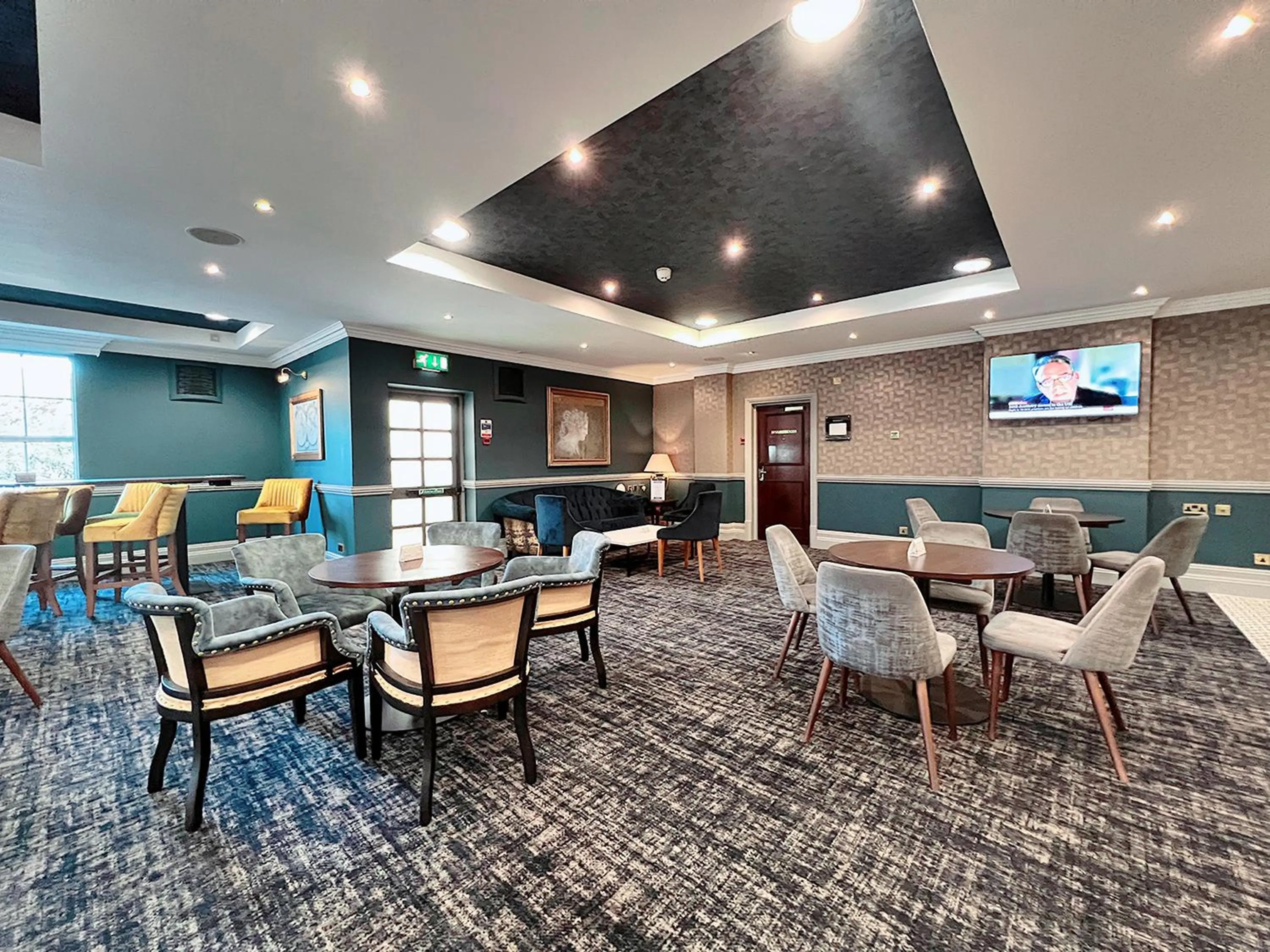 Property building in Crowne Plaza East Midlands Airport by IHG