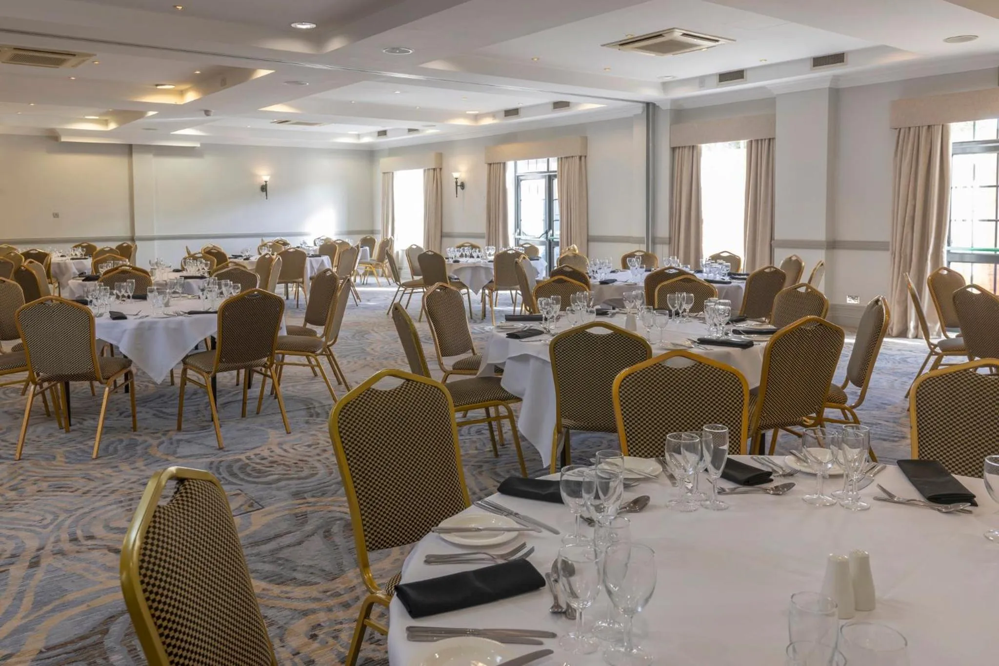 Banquet/Function facilities in Crowne Plaza East Midlands Airport by IHG