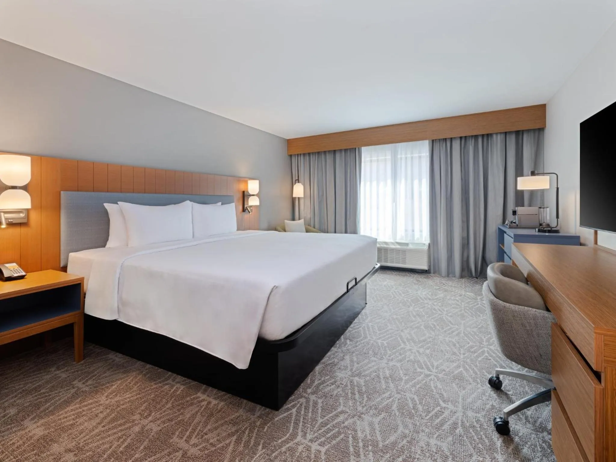 Photo of the whole room, Bed in voco Moab by IHG