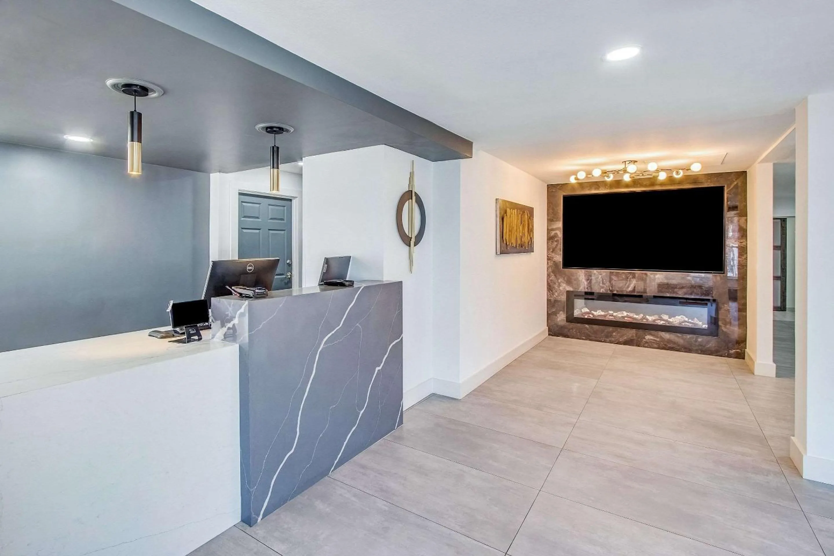 Lobby or reception, Bed in Quality Inn & Suites Columbia Harbison