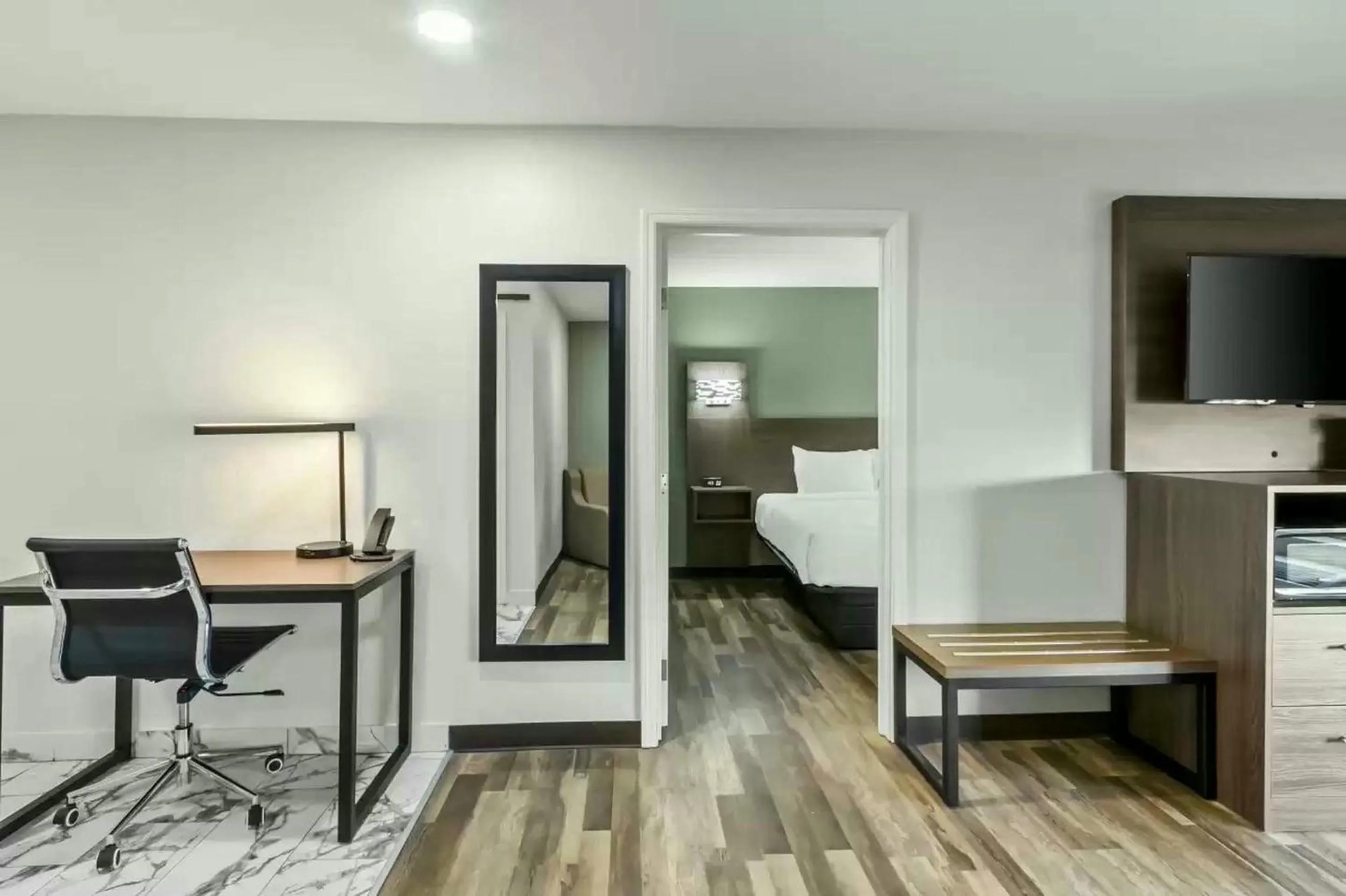 Bedroom in Quality Inn & Suites Columbia Harbison