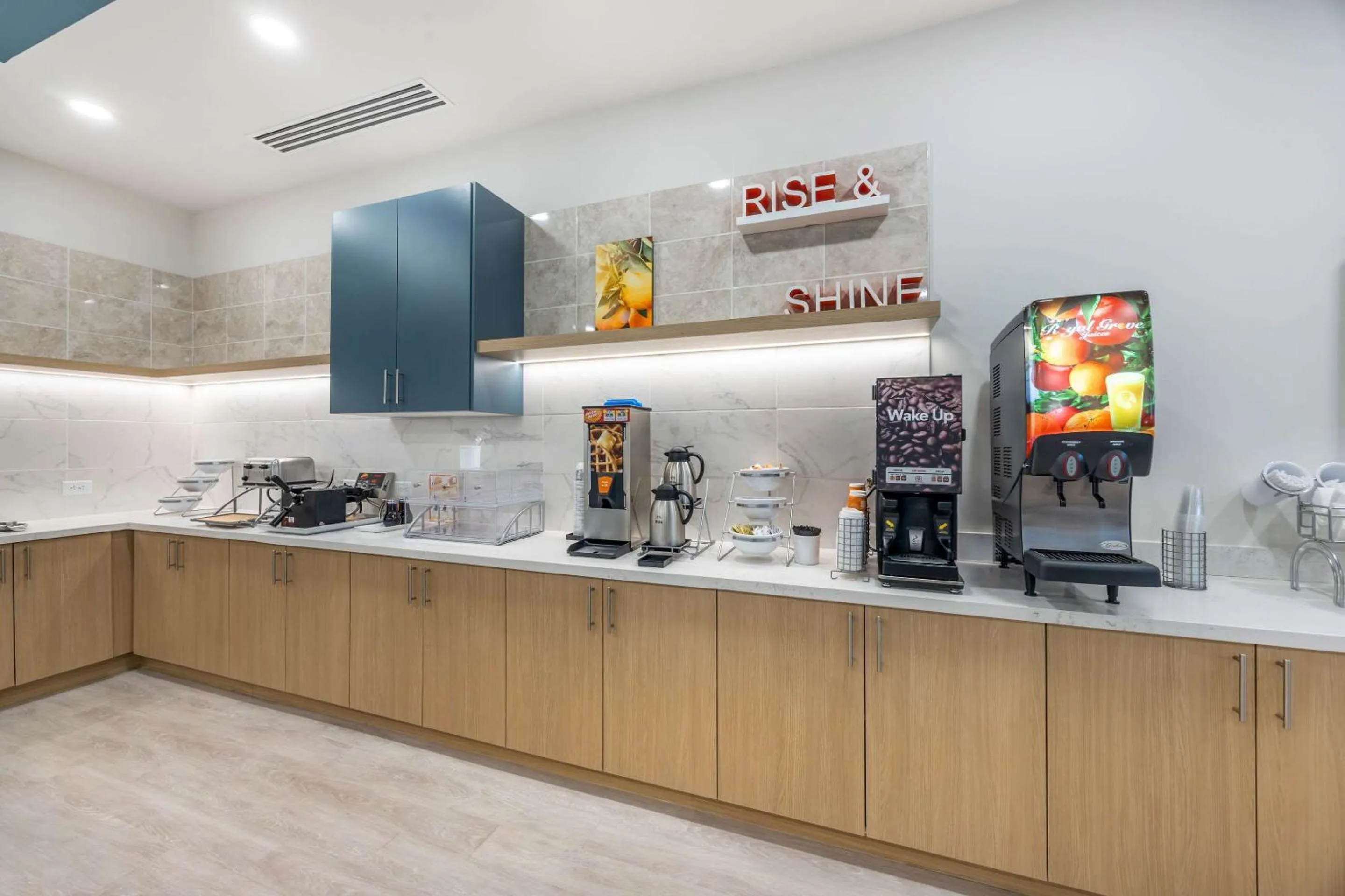 Breakfast in Comfort Inn & Suites Nashville Bellevue