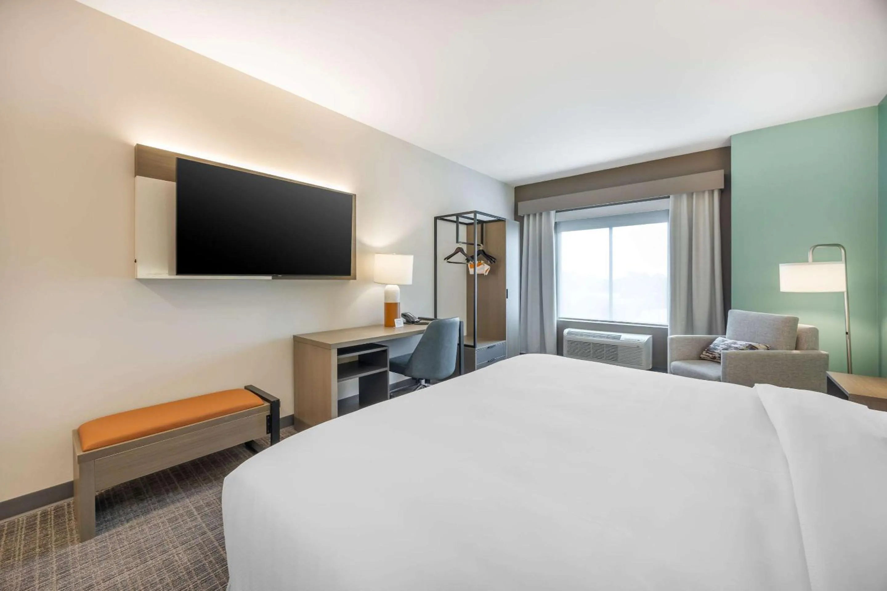 Bedroom, Bed in Comfort Inn & Suites Nashville Bellevue