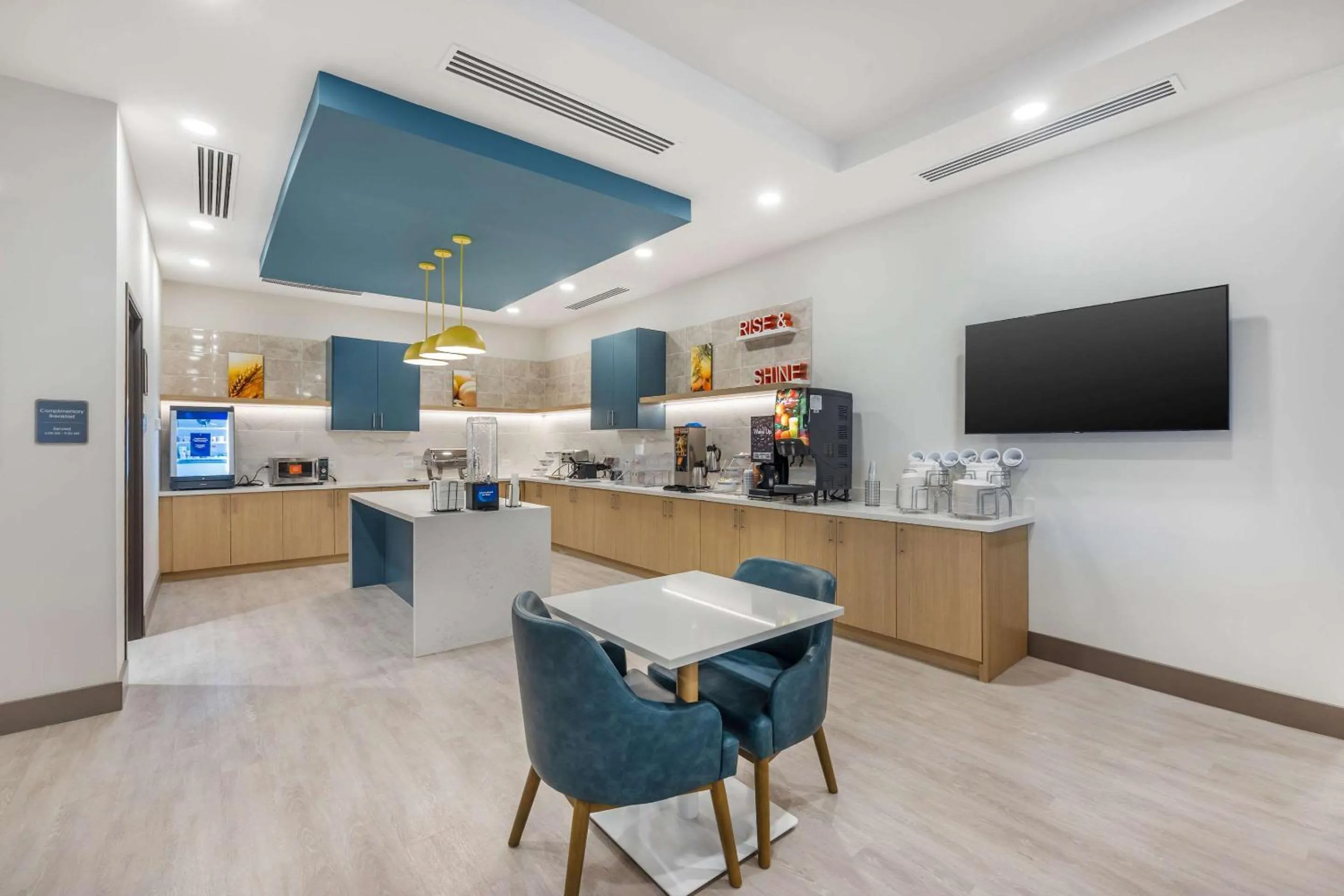 Breakfast in Comfort Inn & Suites Nashville Bellevue