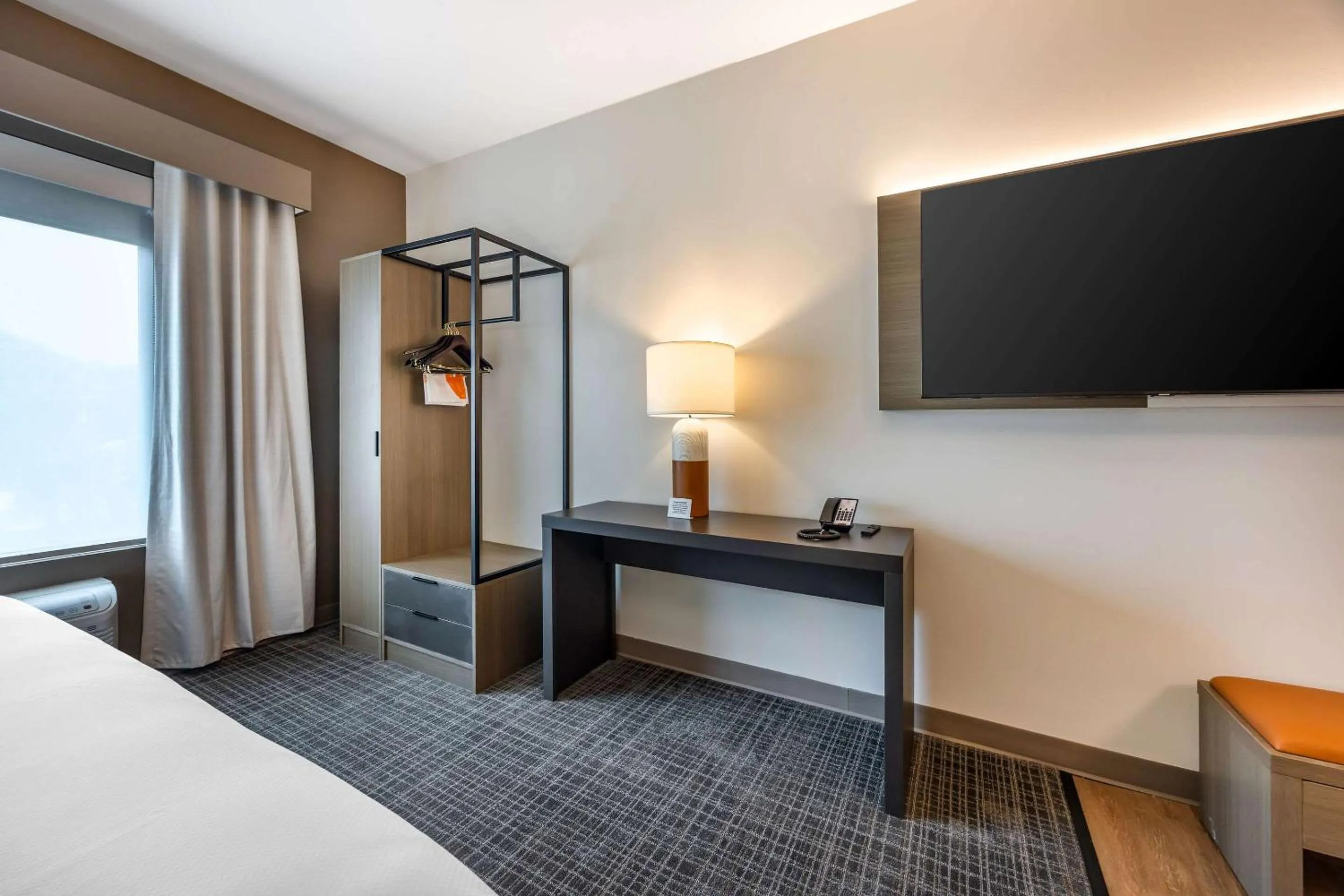 Bedroom, Bed in Comfort Inn & Suites Nashville Bellevue