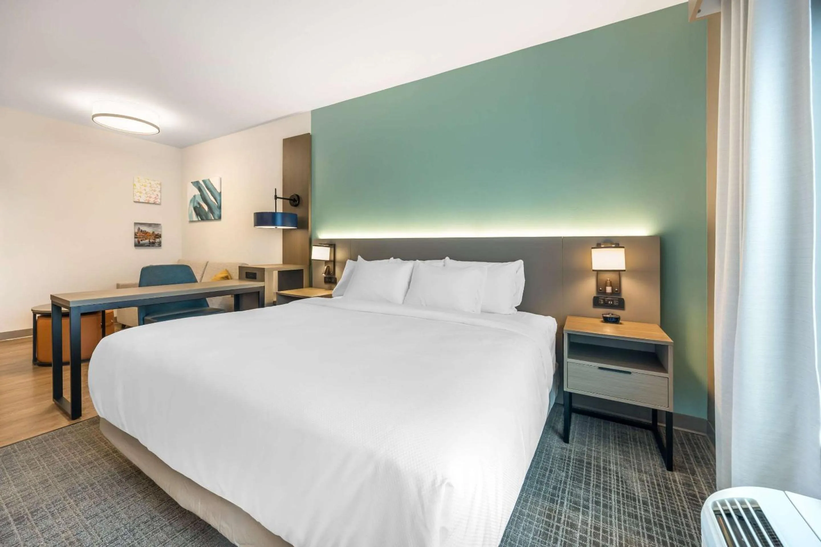 Bedroom, Bed in Comfort Inn & Suites Nashville Bellevue