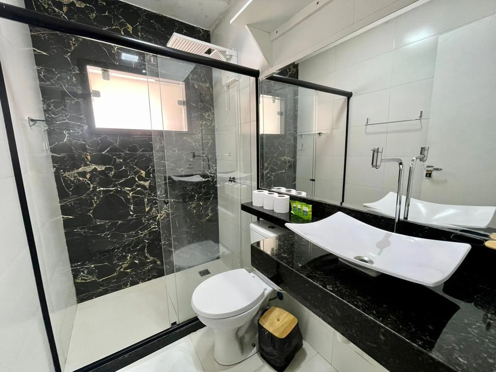 Bathroom in Do Adriano Suites