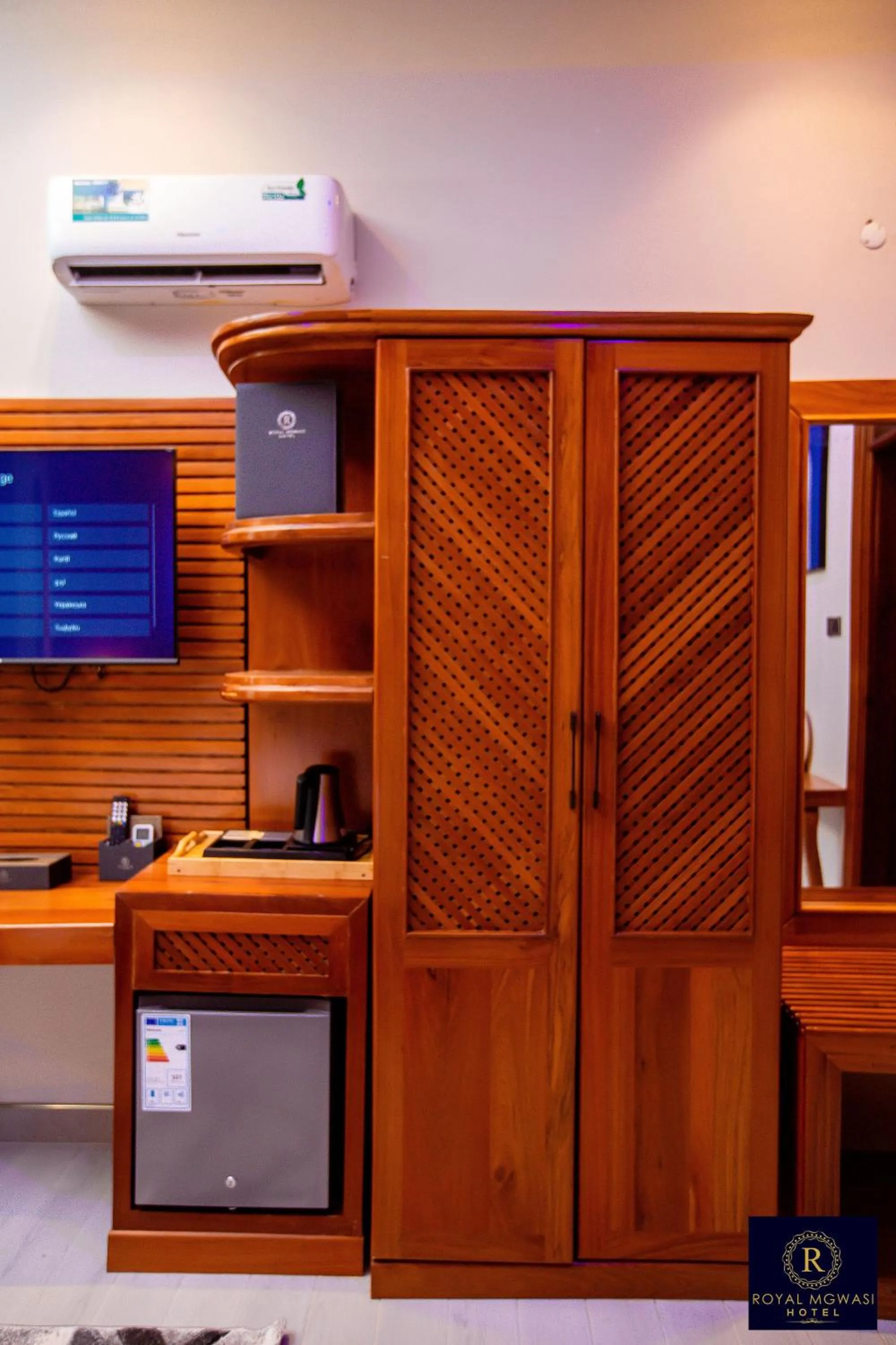 wardrobe in Royal Mgwasi Hotel