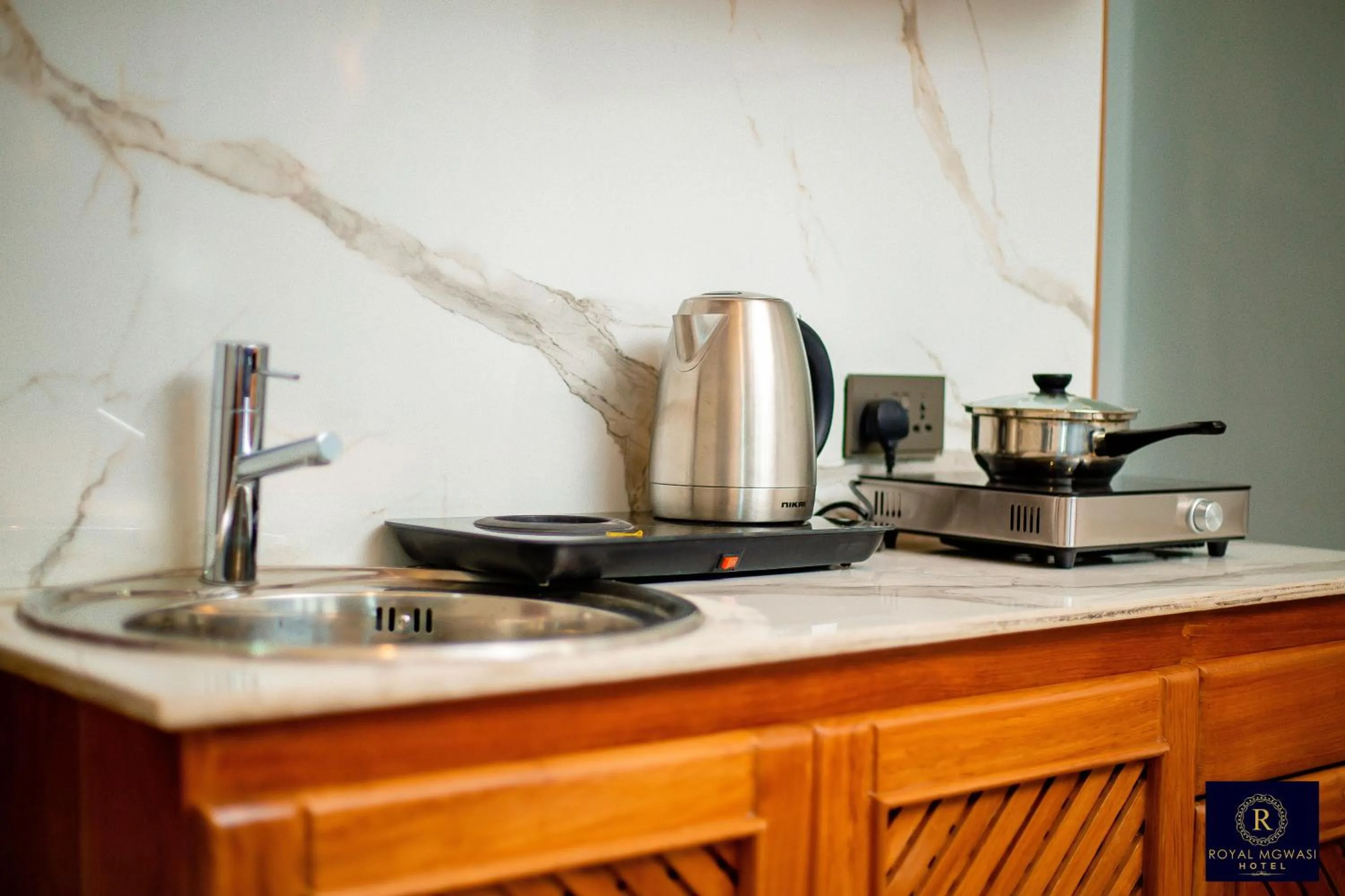 Coffee/tea facilities in Royal Mgwasi Hotel