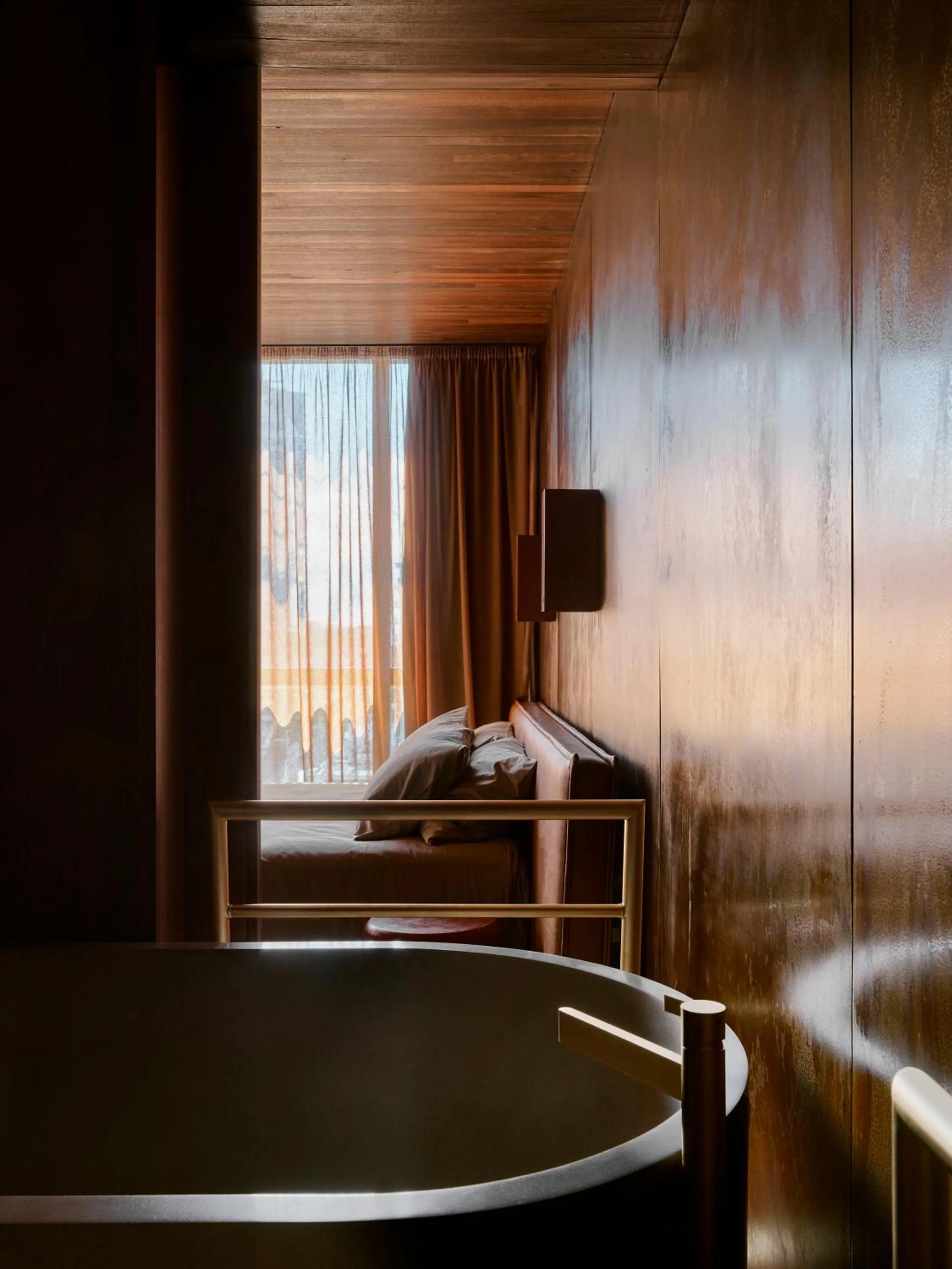 Bath, Bed in Hyde Melbourne Place