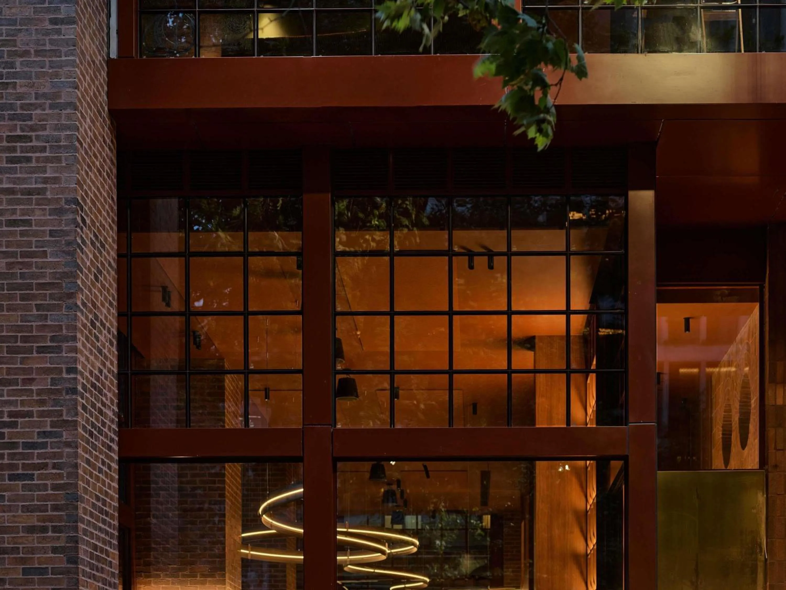 Restaurant/places to eat in Hyde Melbourne Place