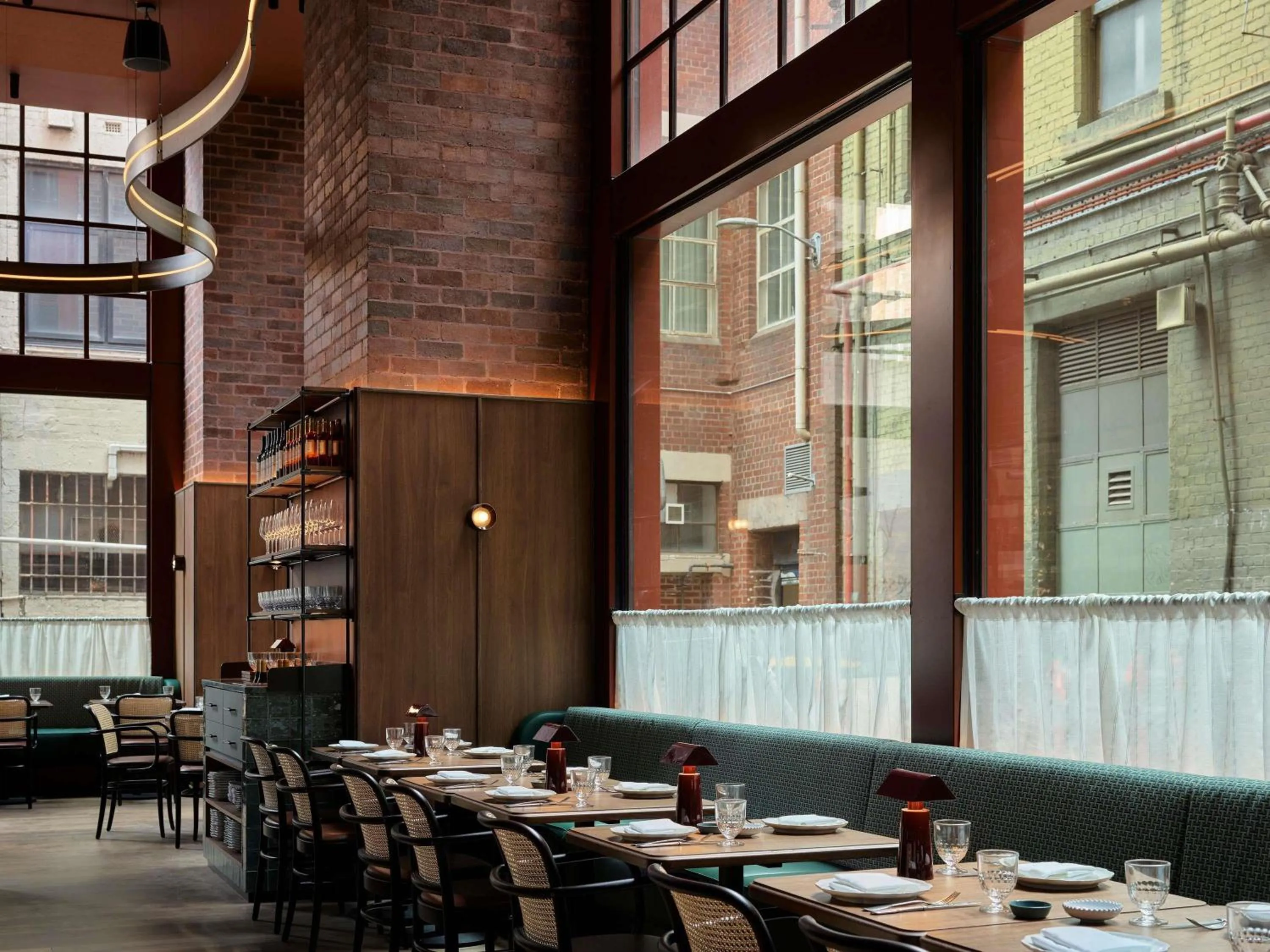 Restaurant/places to eat in Hyde Melbourne Place