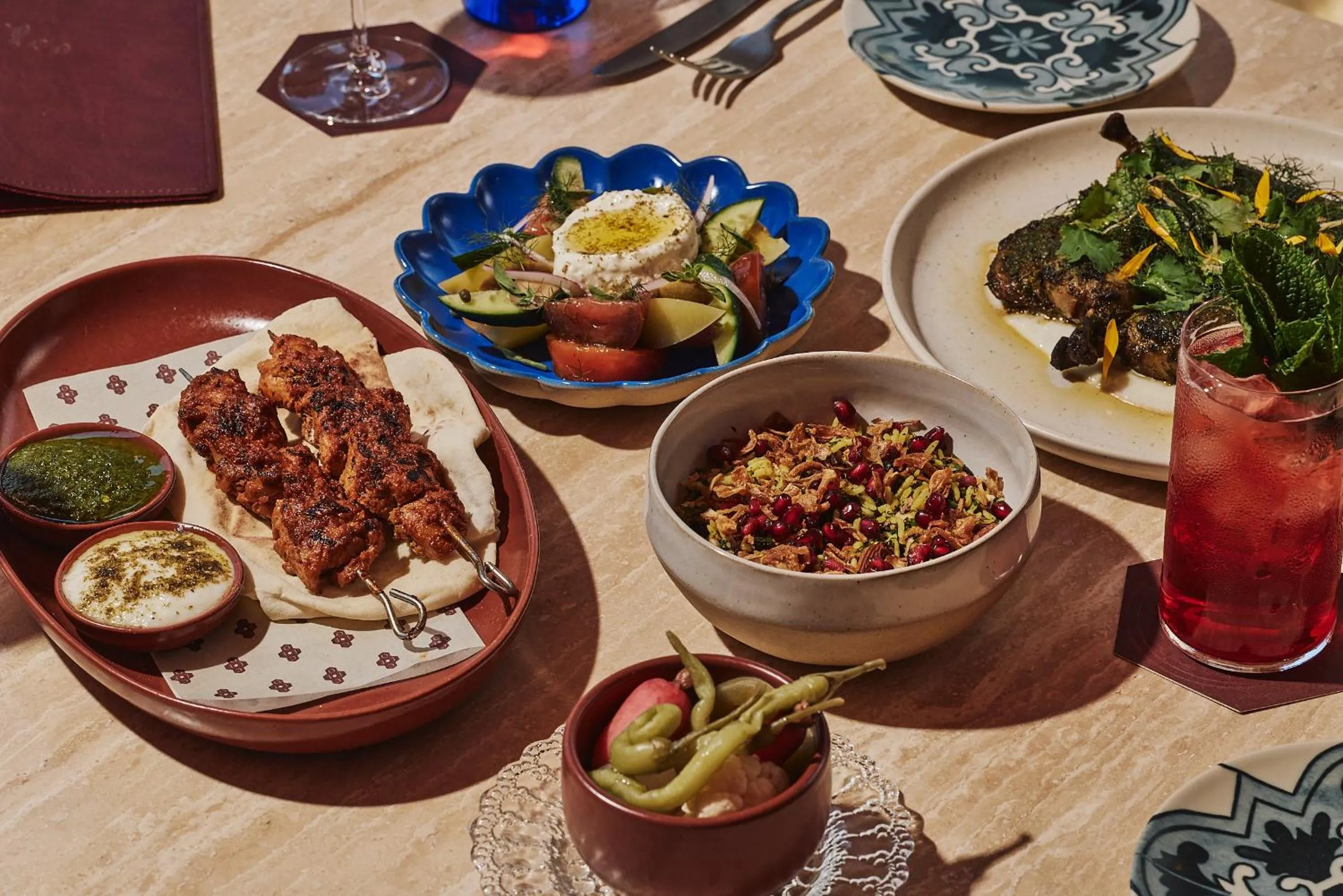 Food and drinks in Hyde Melbourne Place