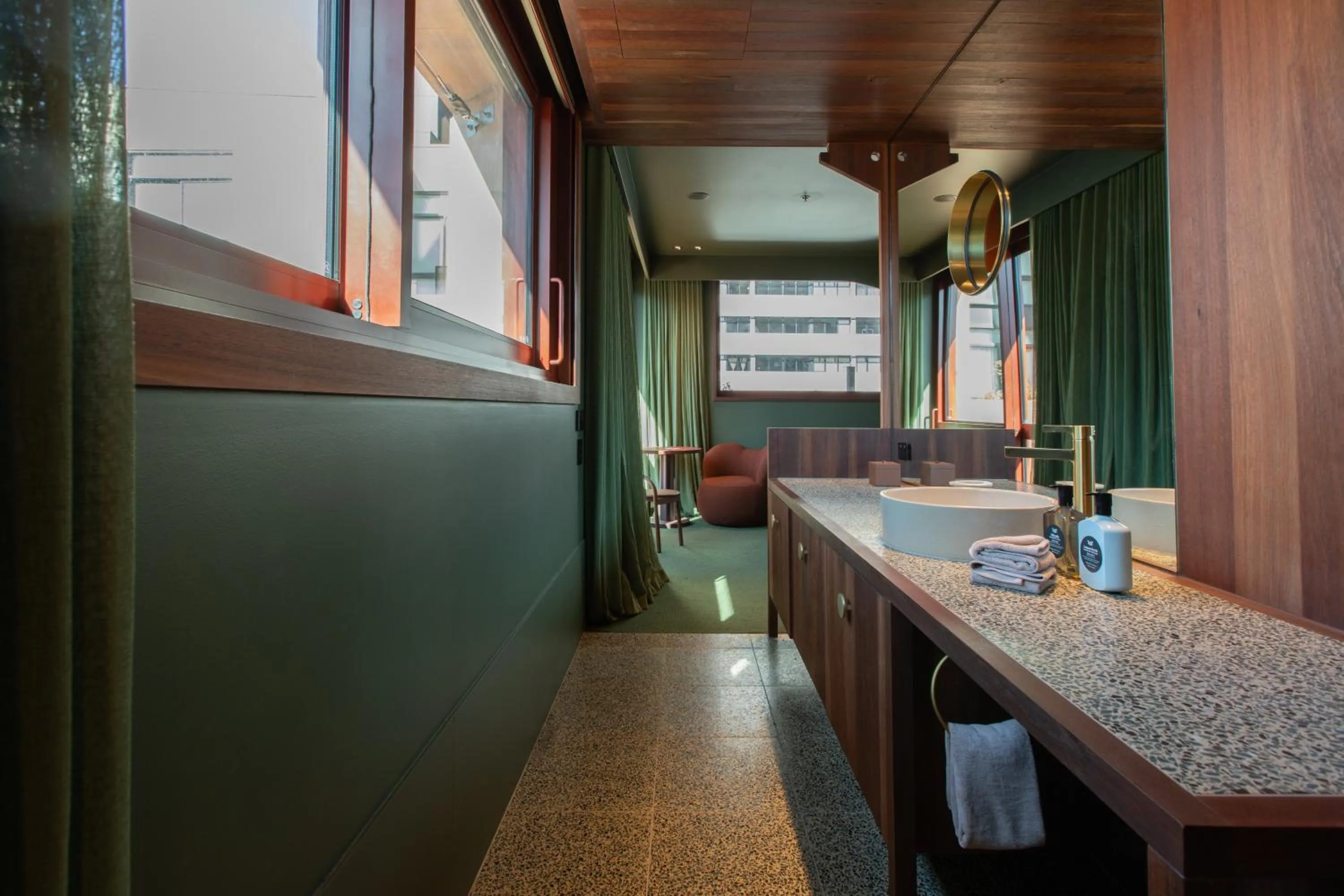 Photo of the whole room in Hyde Melbourne Place