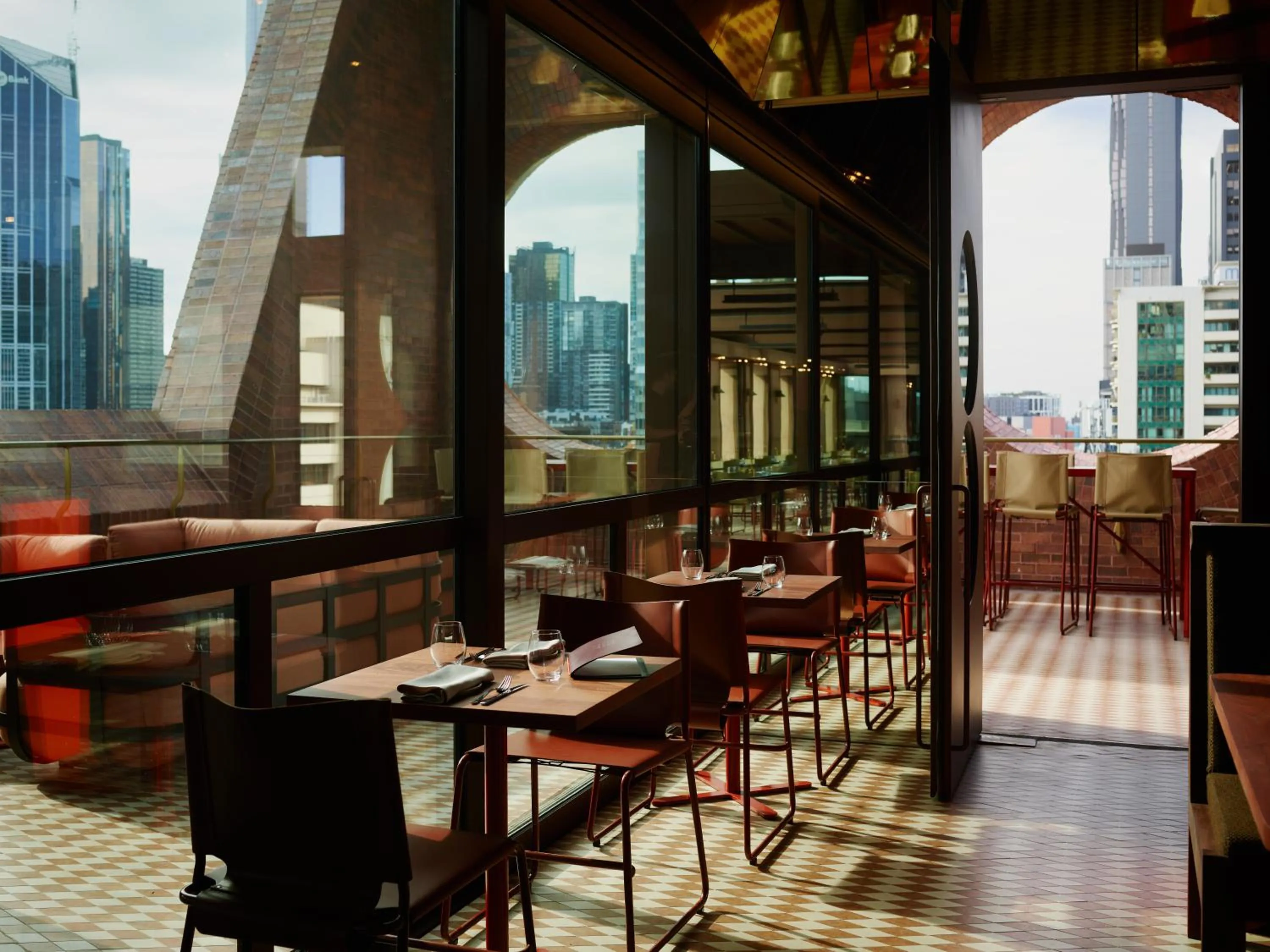 Restaurant/places to eat in Hyde Melbourne Place