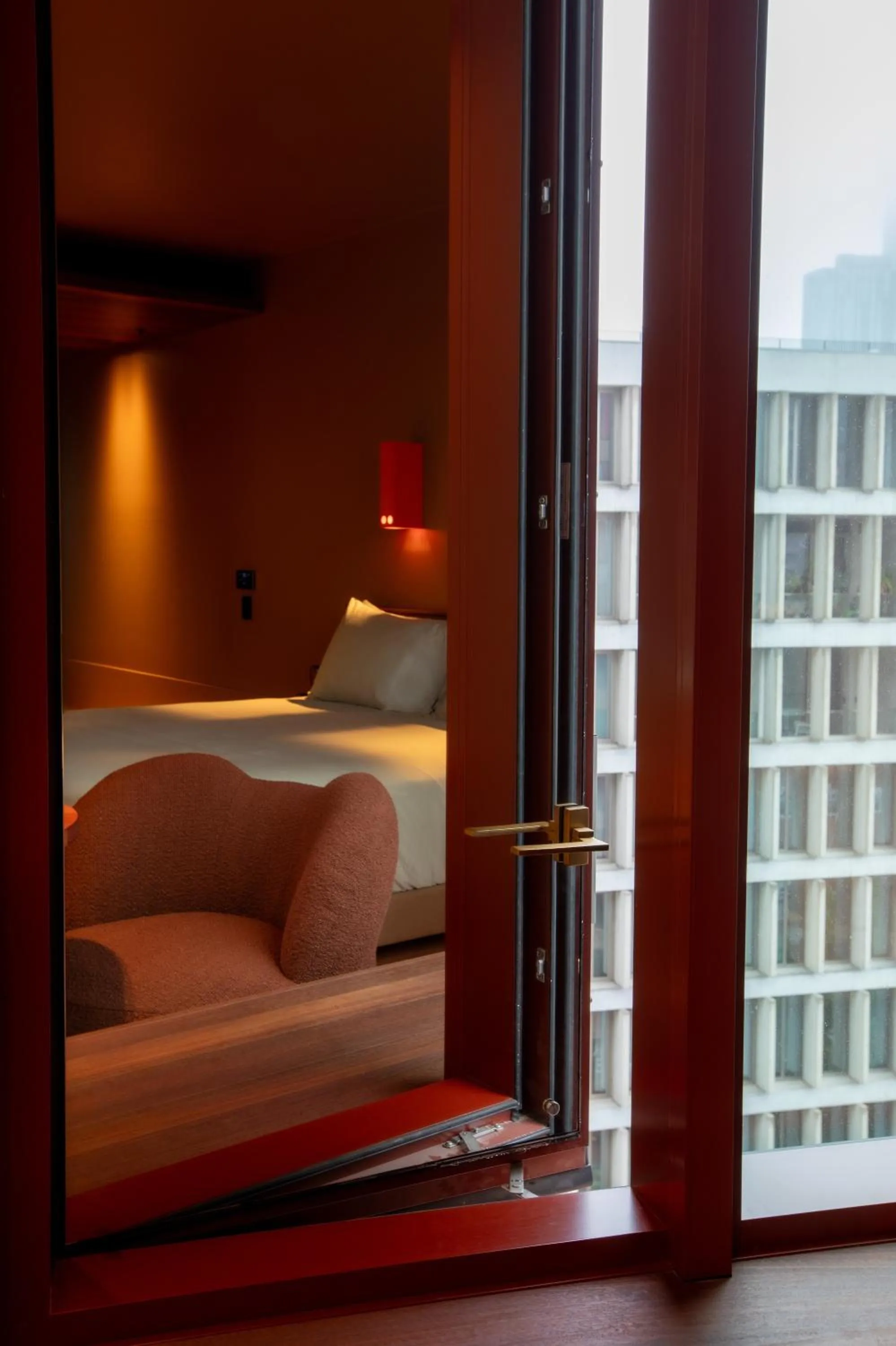 City view, Bed in Hyde Melbourne Place