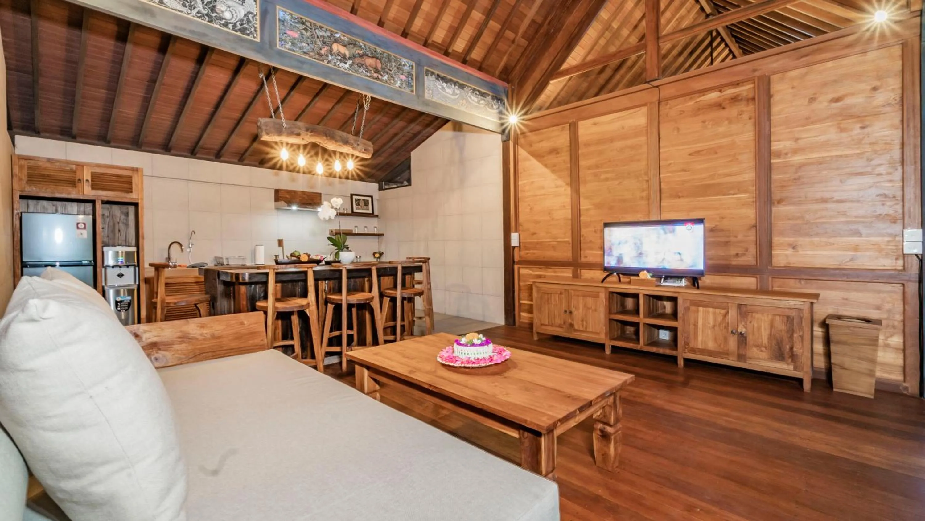 Communal lounge/ TV room in The Puspa Villa