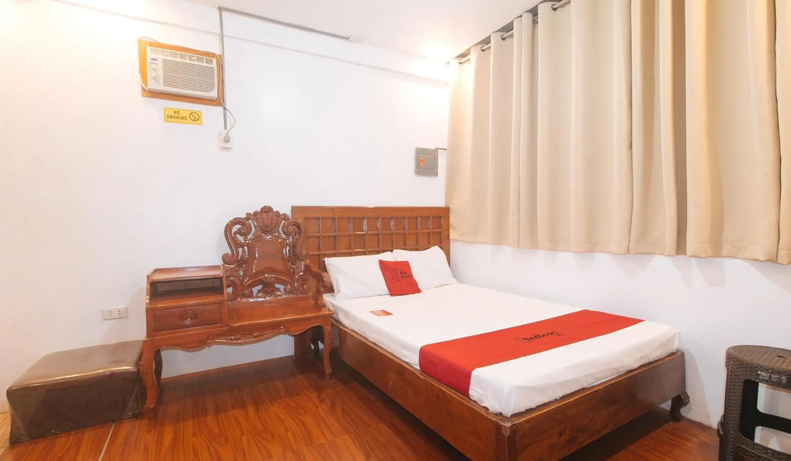 RedDoorz at Prince Hotel near NAIA T1 RedDoorz at Prince Hotel near NAIA T1