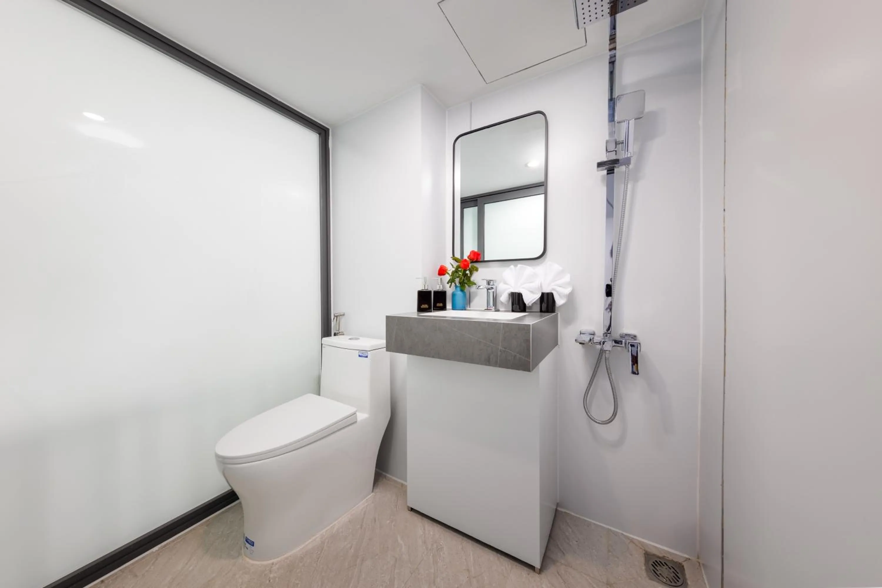 Toilet in Hanoi Center View Hotel and Spa