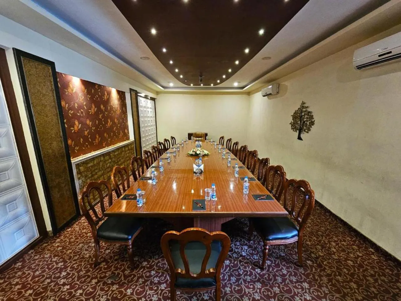 Restaurant/places to eat in Sathyam Grand Resorts, Sriperumbudur