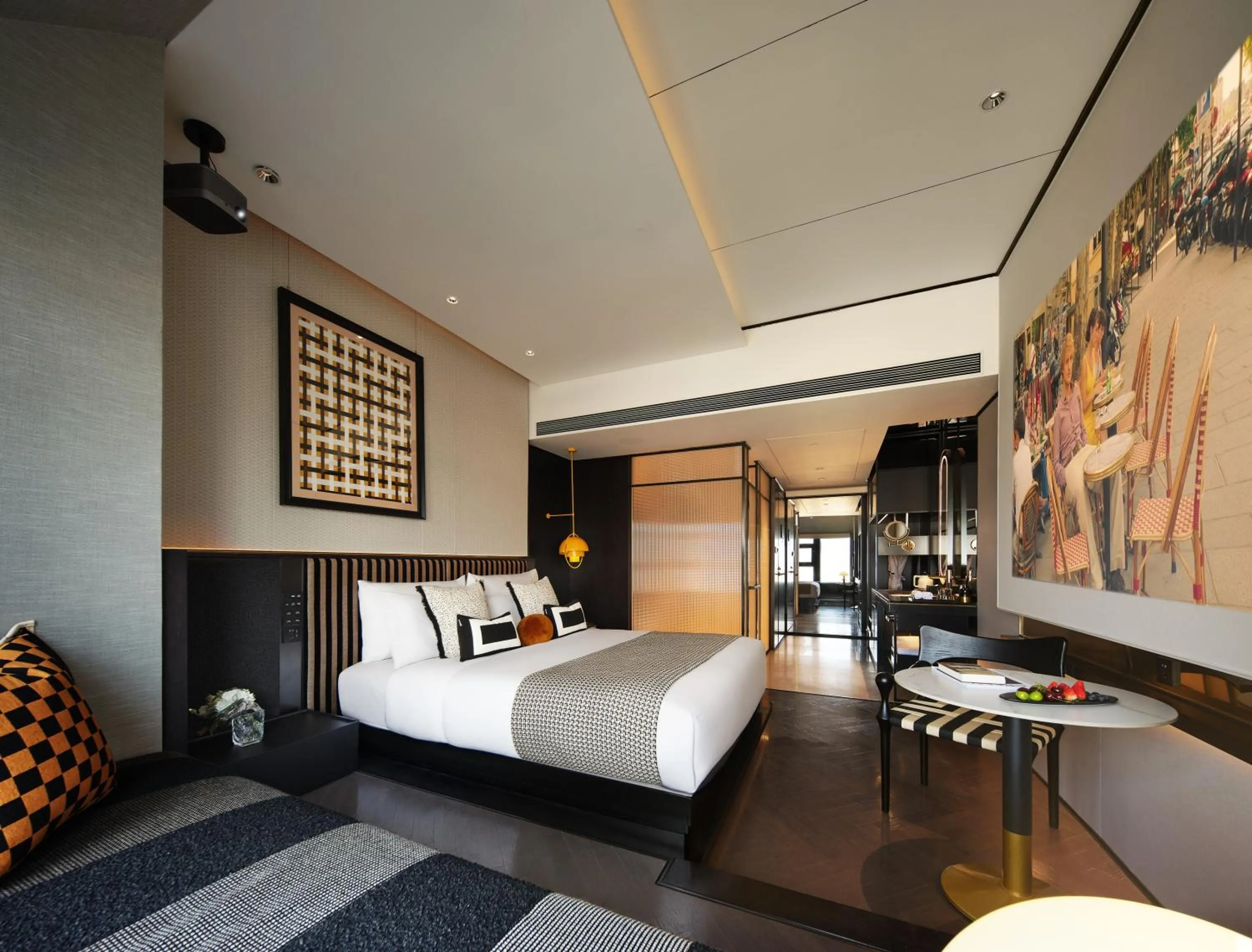 Photo of the whole room, Bed in ISEYA Design Hotel Chengdu Taikoo Li