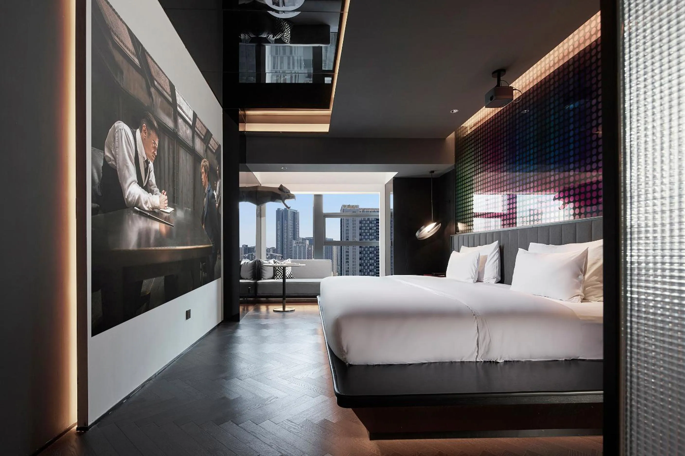 Photo of the whole room, Bed in ISEYA Design Hotel Chengdu Taikoo Li