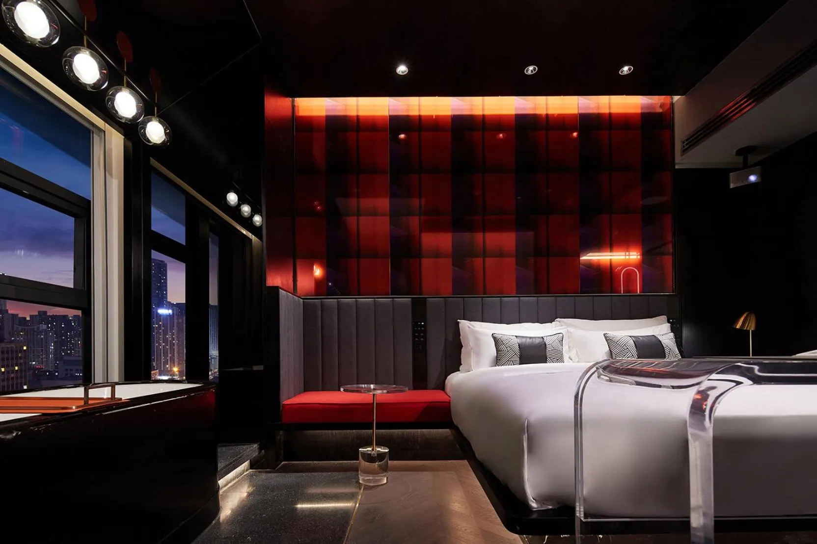 Photo of the whole room, Bed in ISEYA Design Hotel Chengdu Taikoo Li