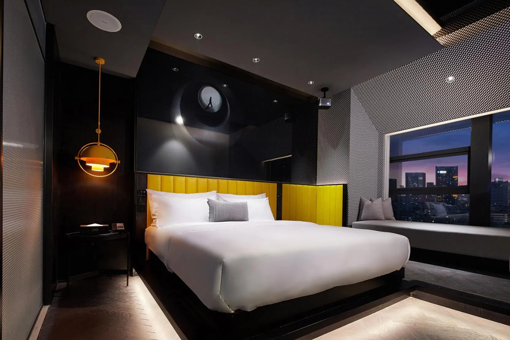 Bed in ISEYA Design Hotel Chengdu Taikoo Li
