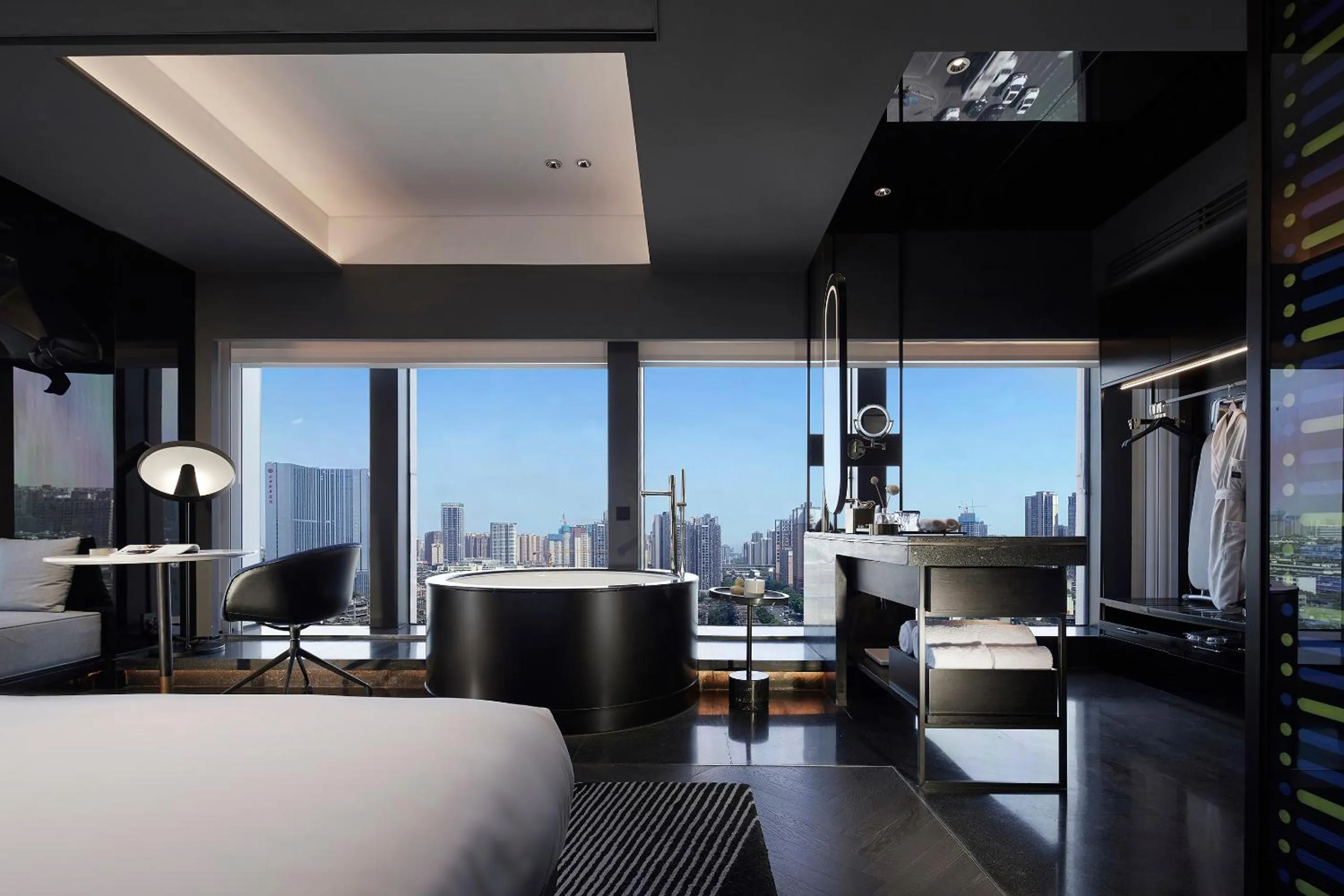 Photo of the whole room, Bed in ISEYA Design Hotel Chengdu Taikoo Li