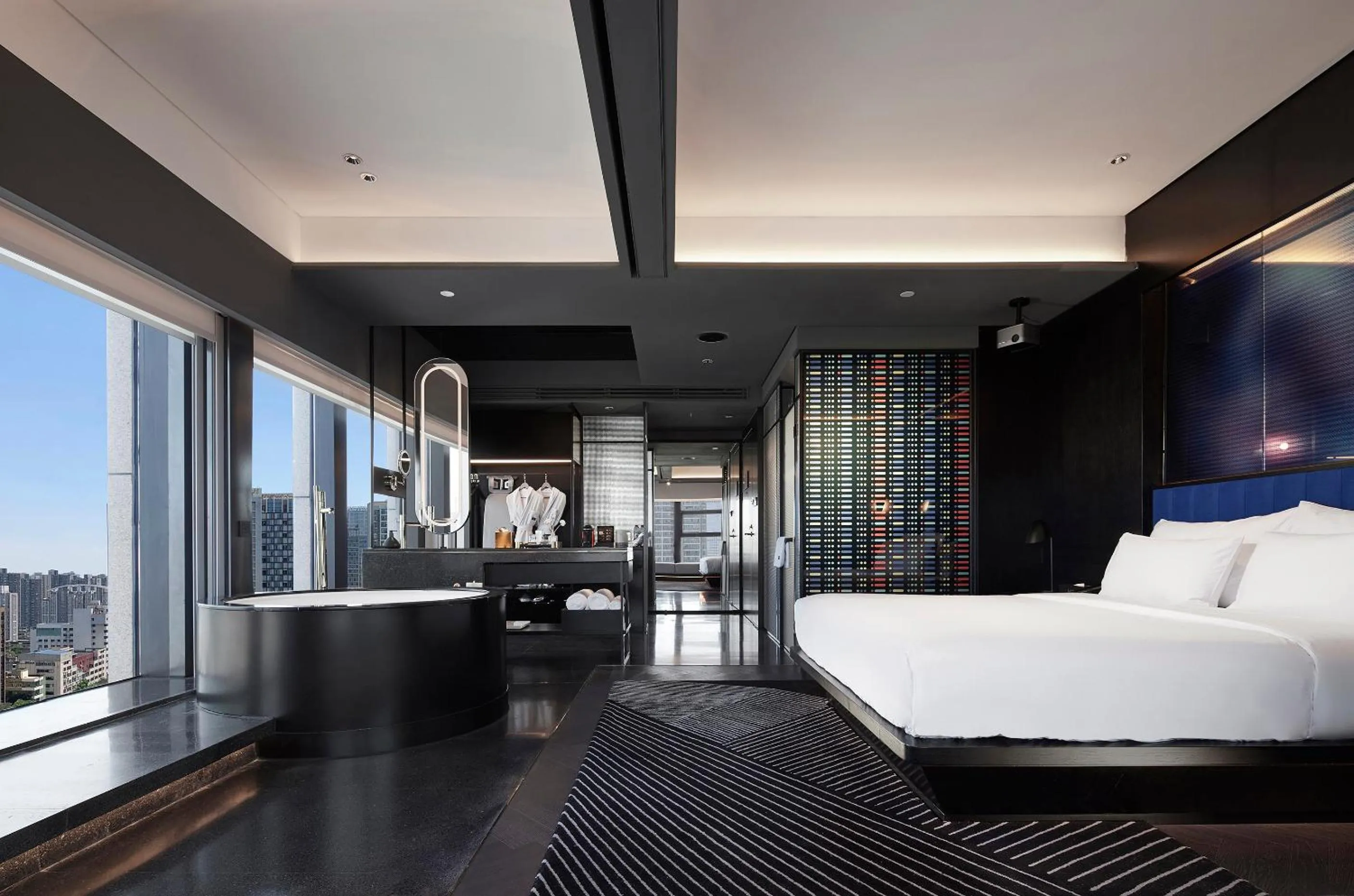 Photo of the whole room, Bed in ISEYA Design Hotel Chengdu Taikoo Li