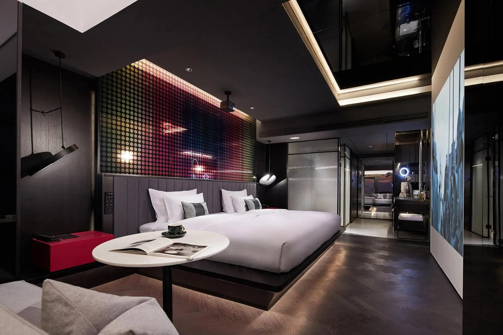 Photo of the whole room, Bed in ISEYA Design Hotel Chengdu Taikoo Li