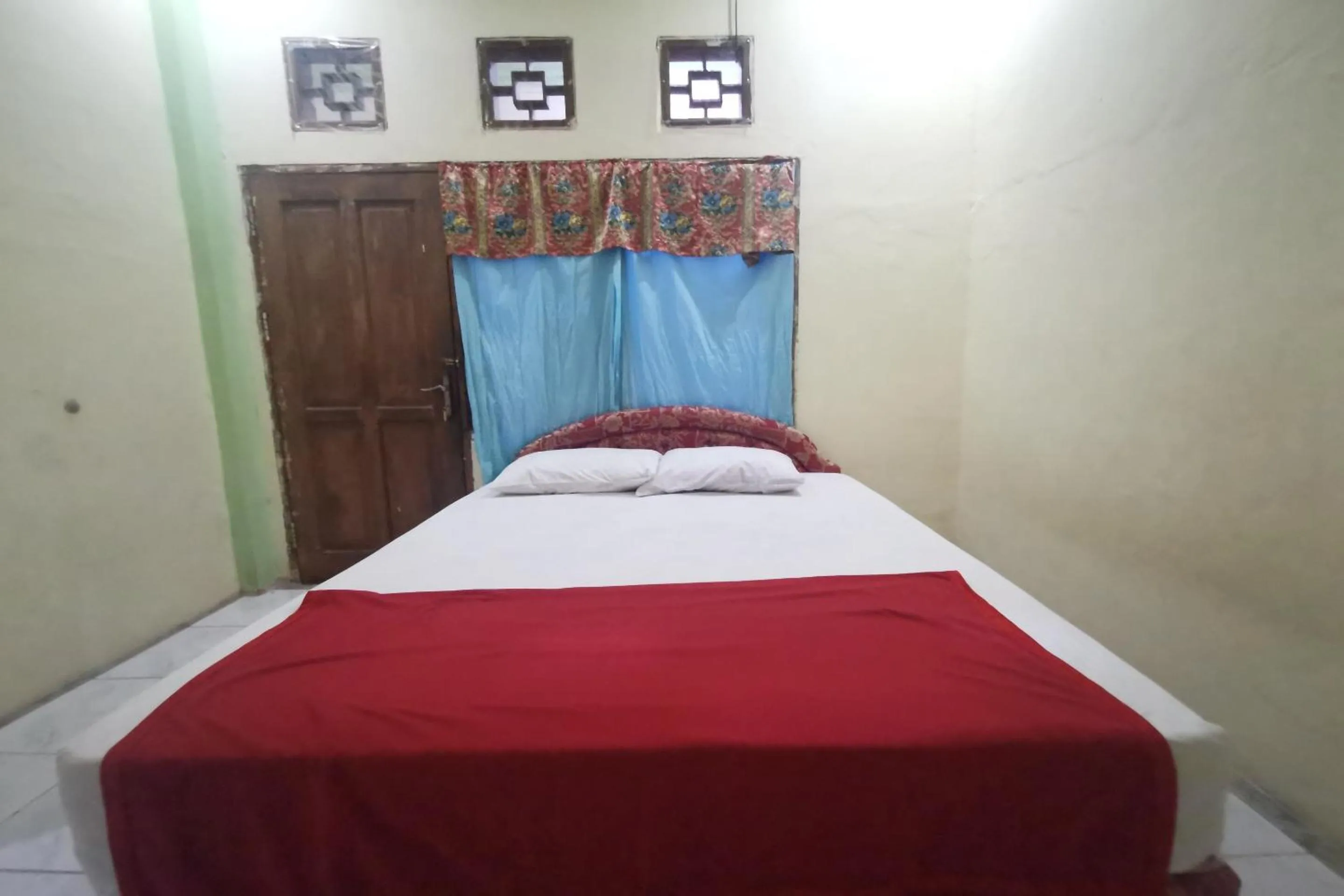 Bedroom, Bed in Hotel O Widan Homestay
