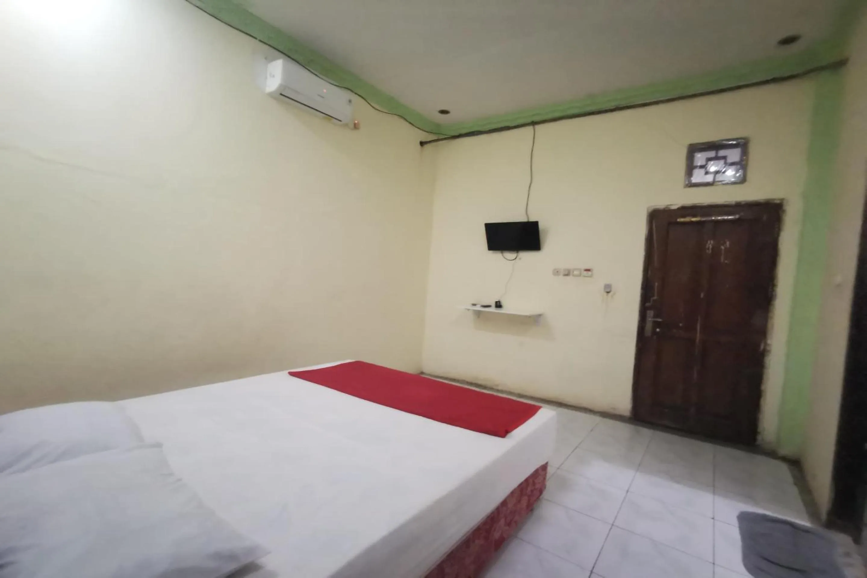 Bedroom, Bed in Hotel O Widan Homestay