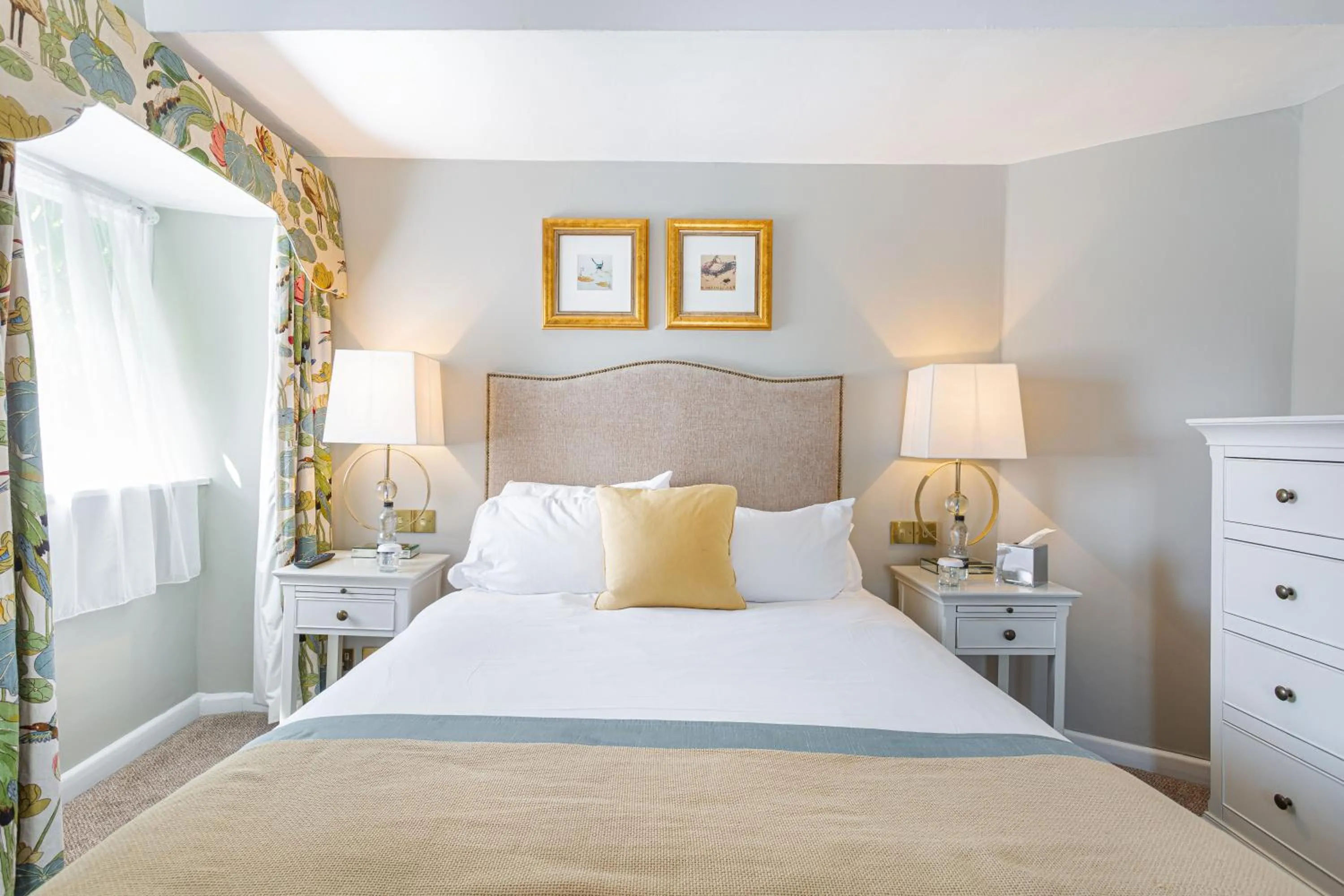 Bed in The Swan Hotel, Wells, Somerset - The Coaching Inn Group