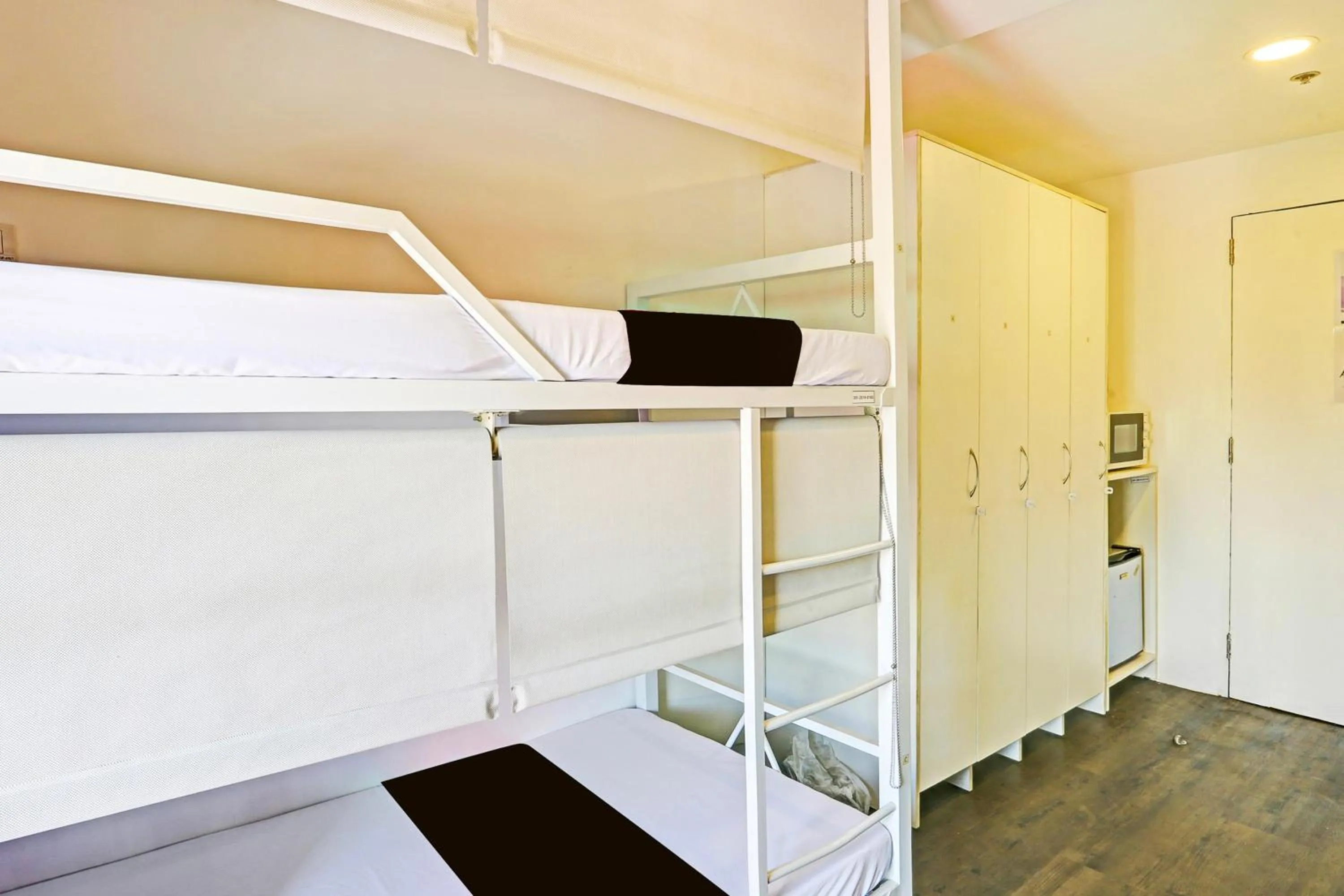 Bedroom in Spot On Hostel ,Taguig Manila Formerly MYTOWN HongKong