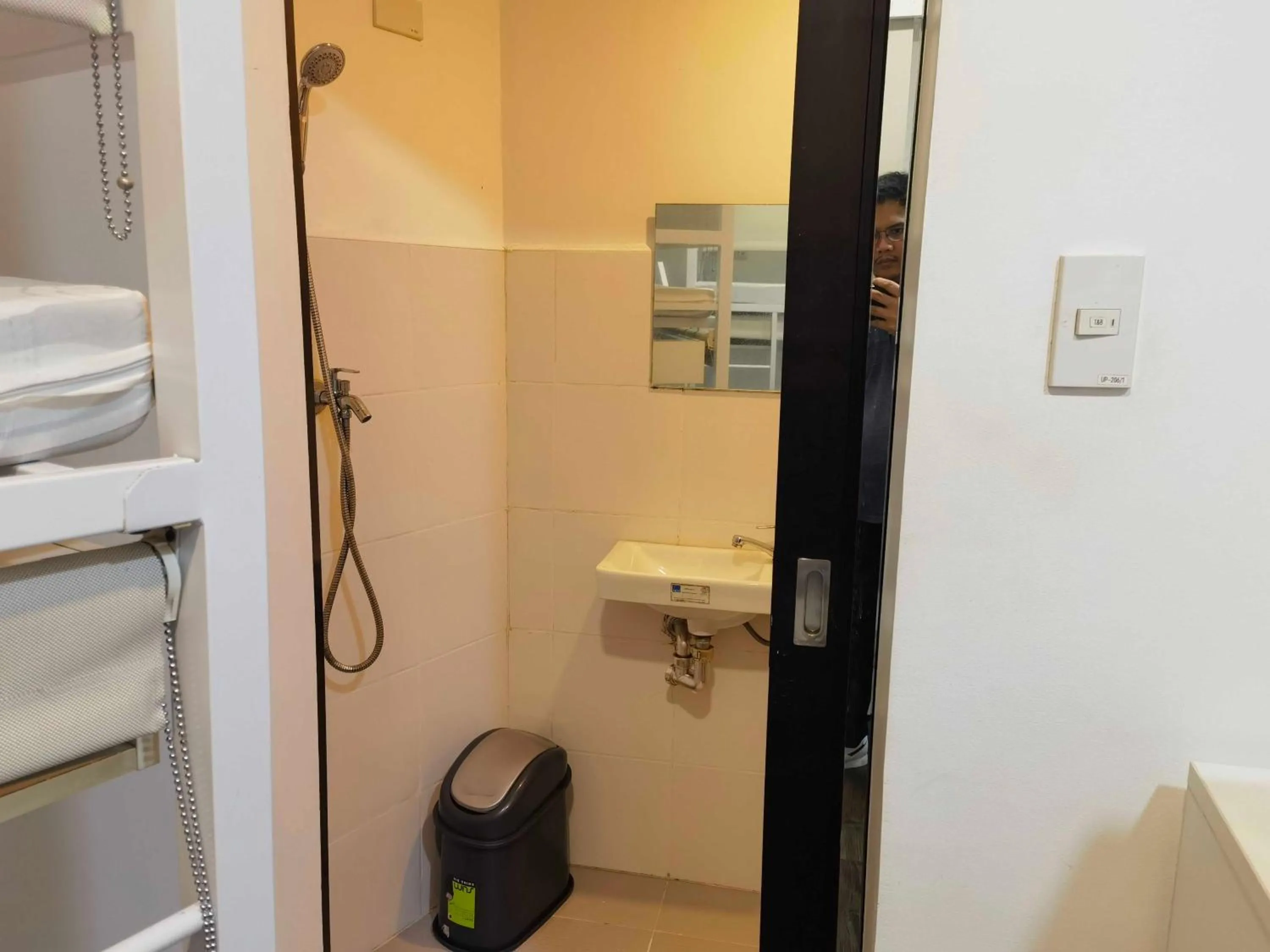 Bathroom in Spot On Hostel ,Taguig Manila Formerly MYTOWN HongKong