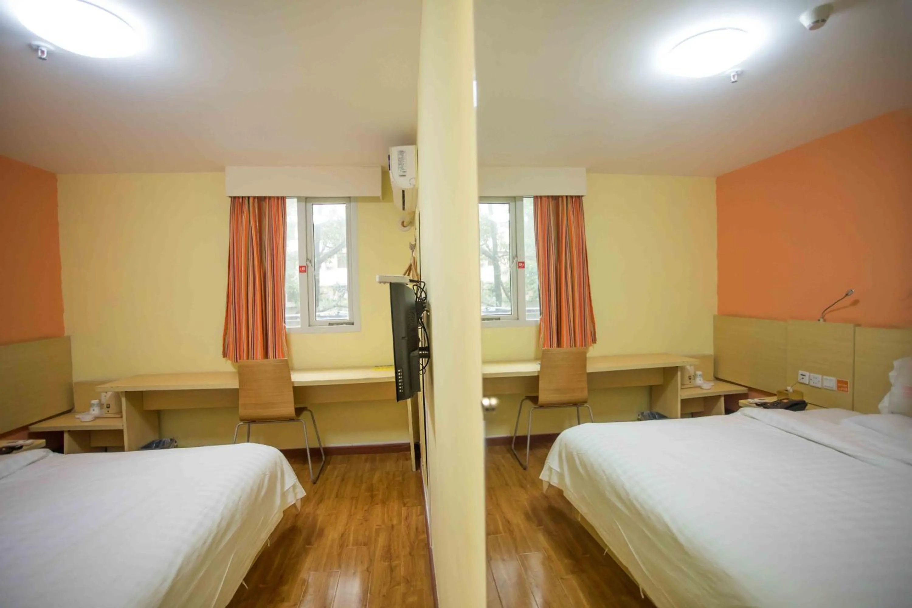 Bed in 7Days Inn Huizhou West Lake