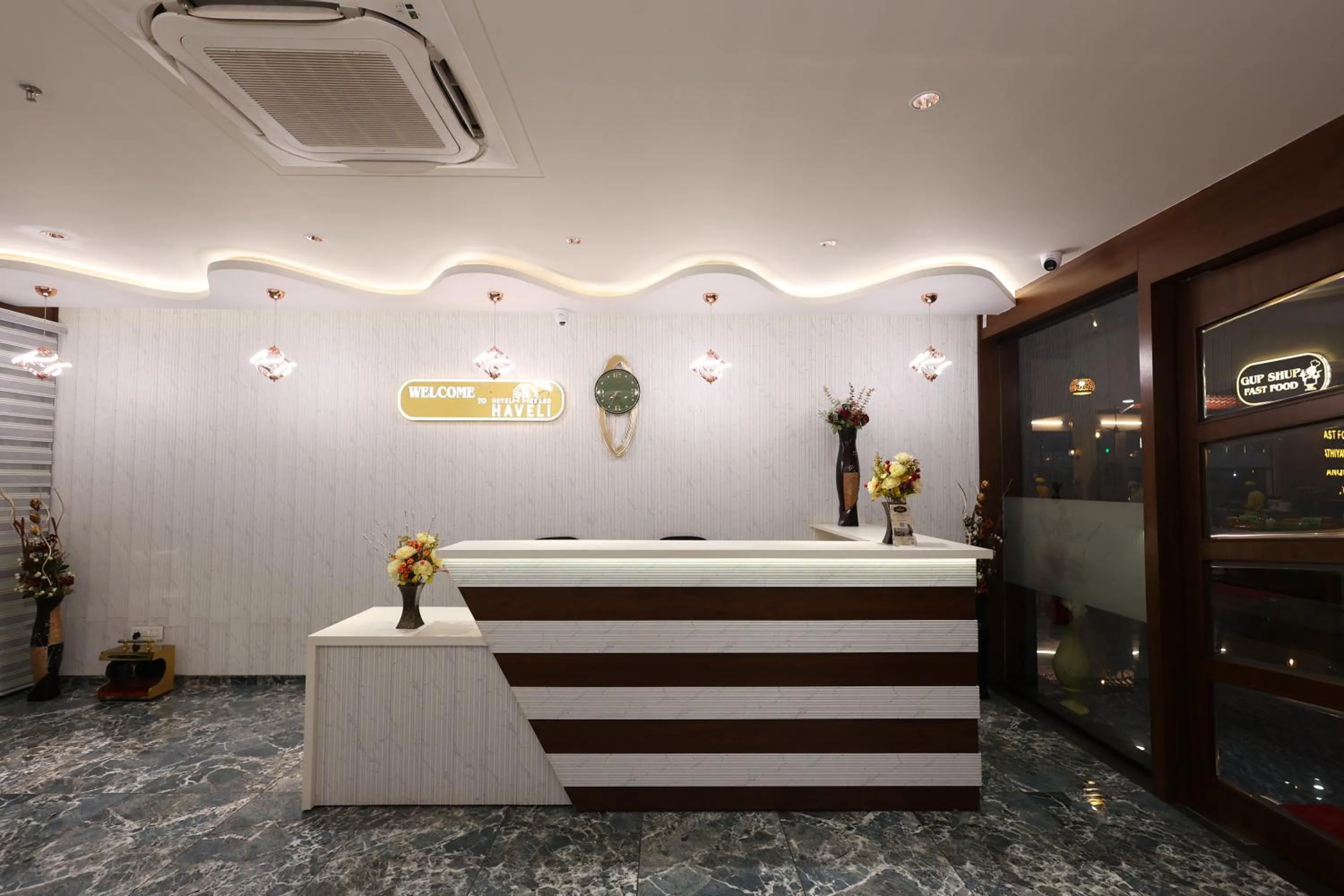 Lobby or reception in Hotel Grand Haveli