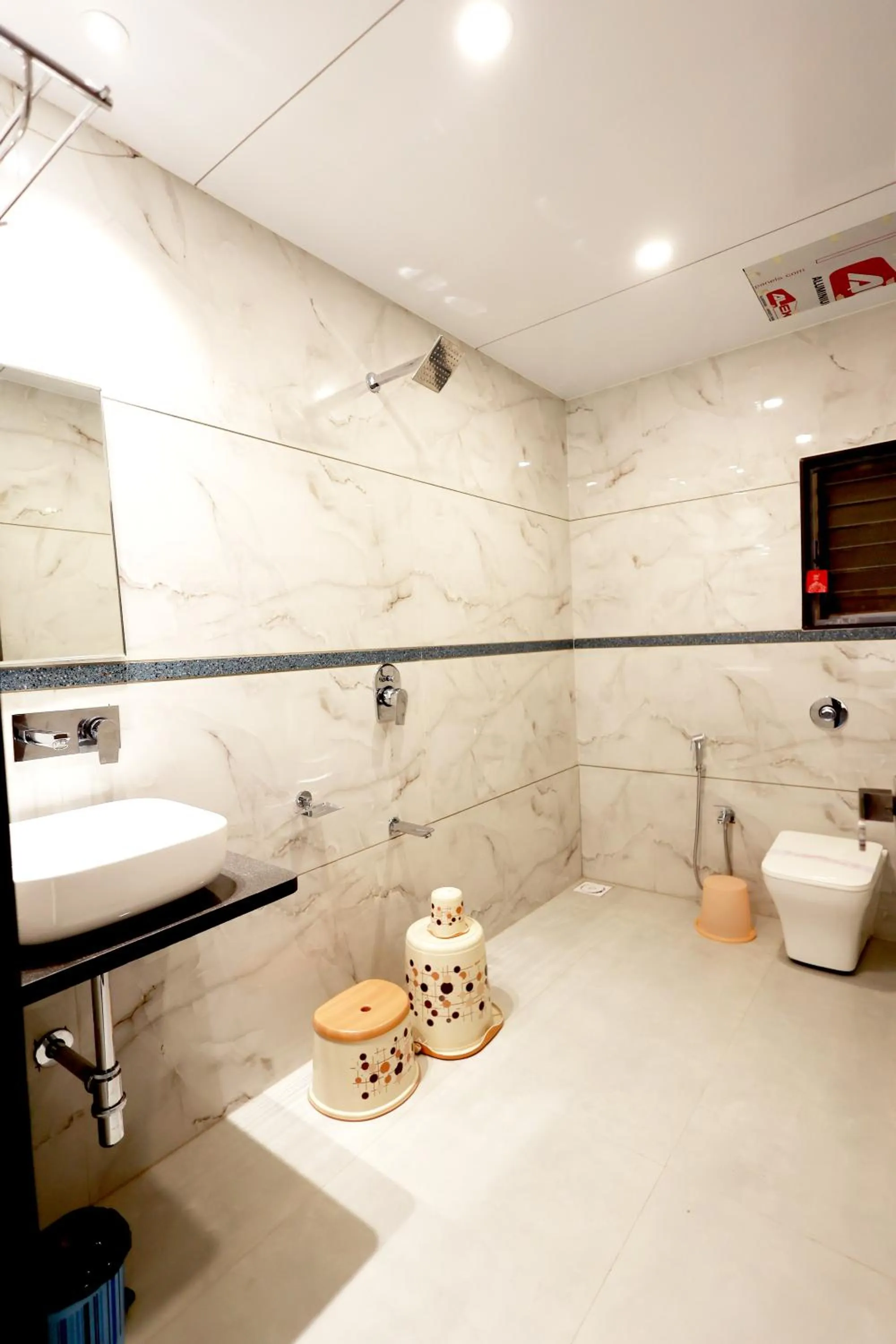 Shower in Hotel Grand Haveli