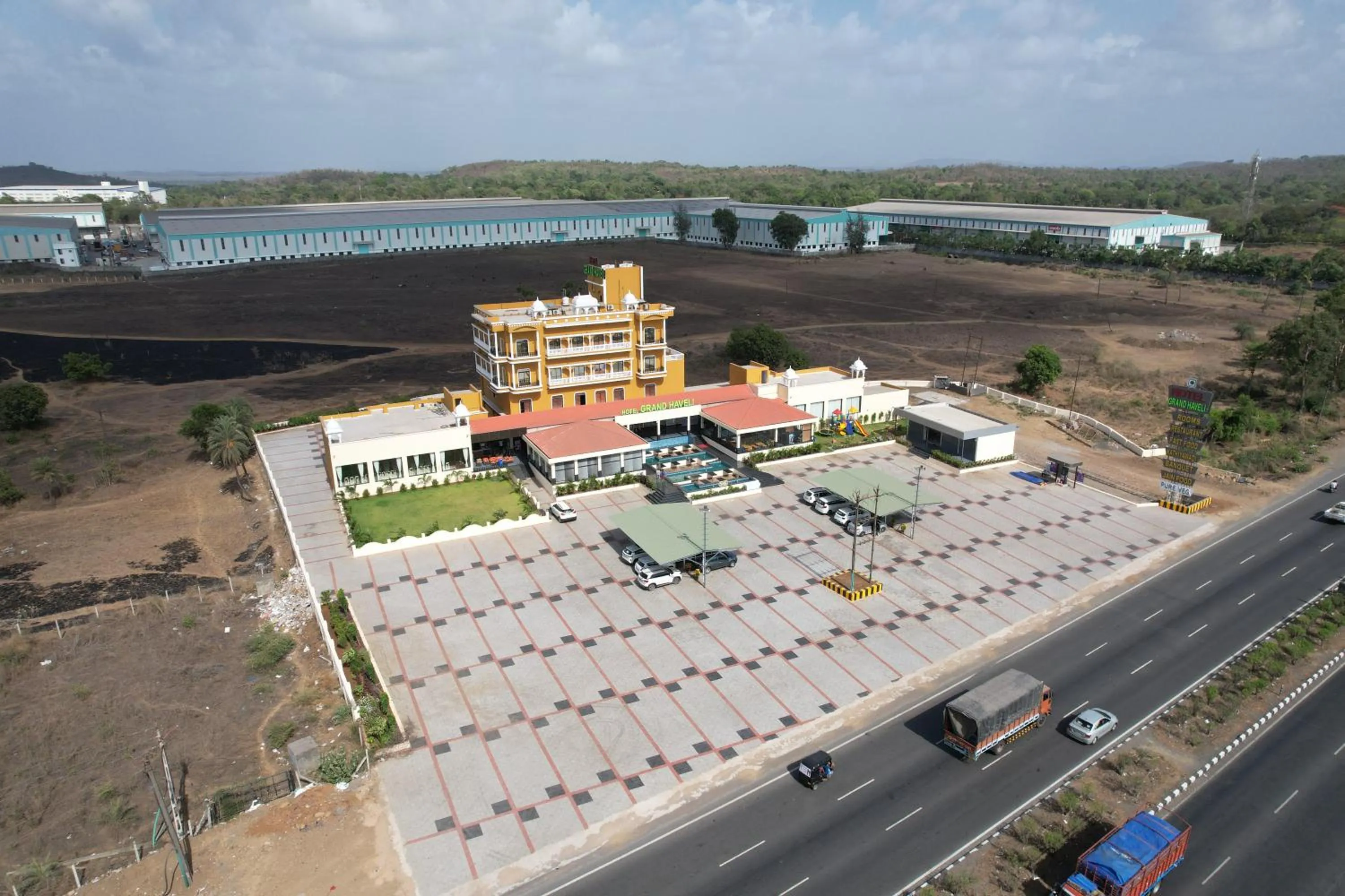 Property building in Hotel Grand Haveli