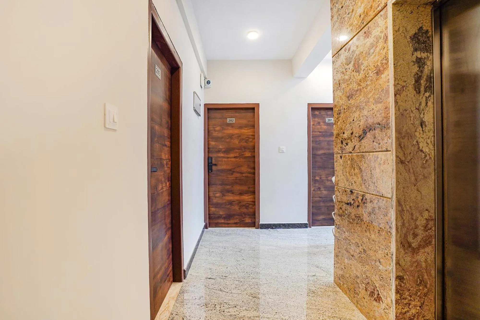 Lobby or reception in FabHotel The Pearl Boutique - Electronic City