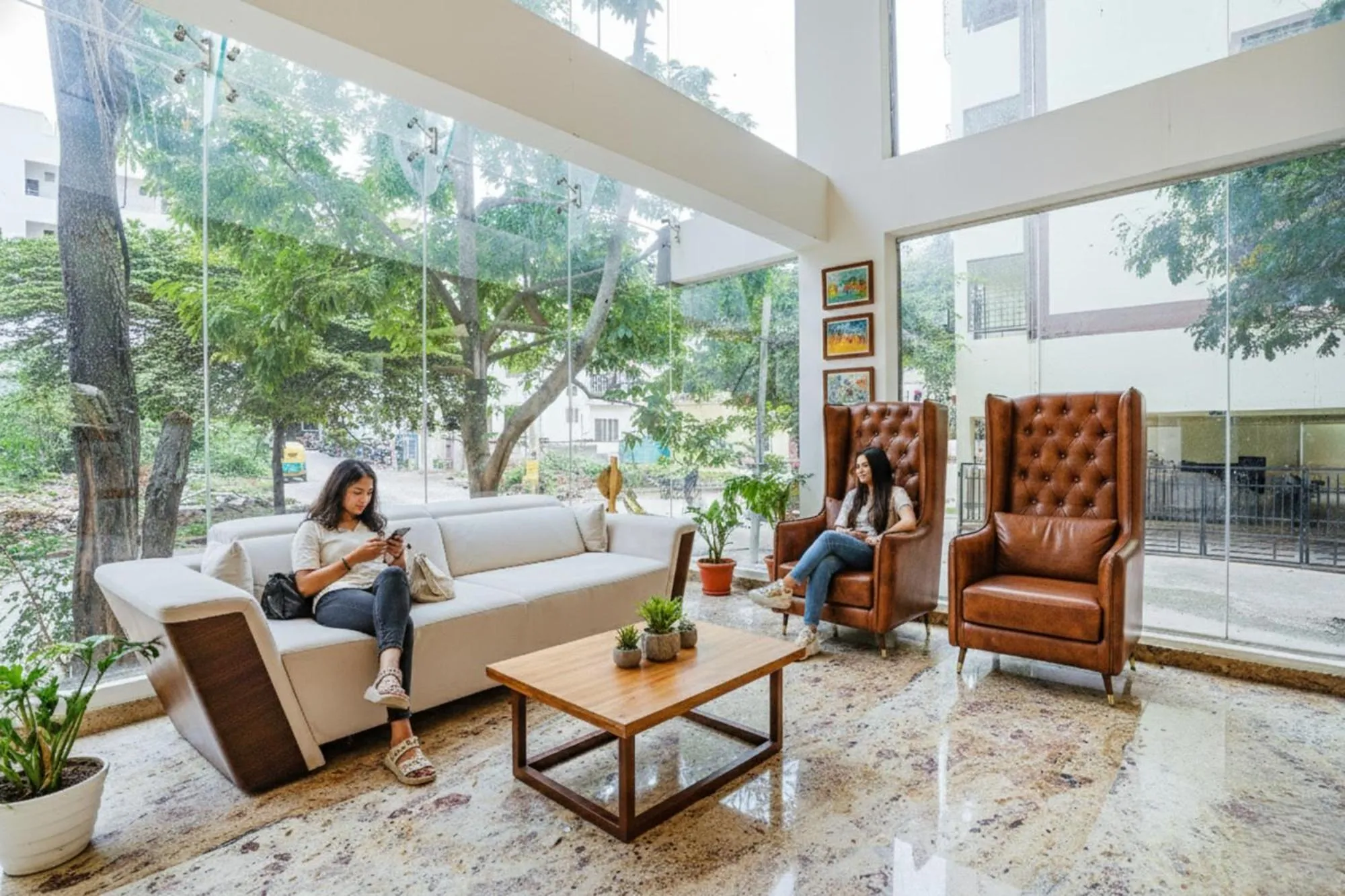 Seating area in FabHotel The Pearl Boutique - Electronic City